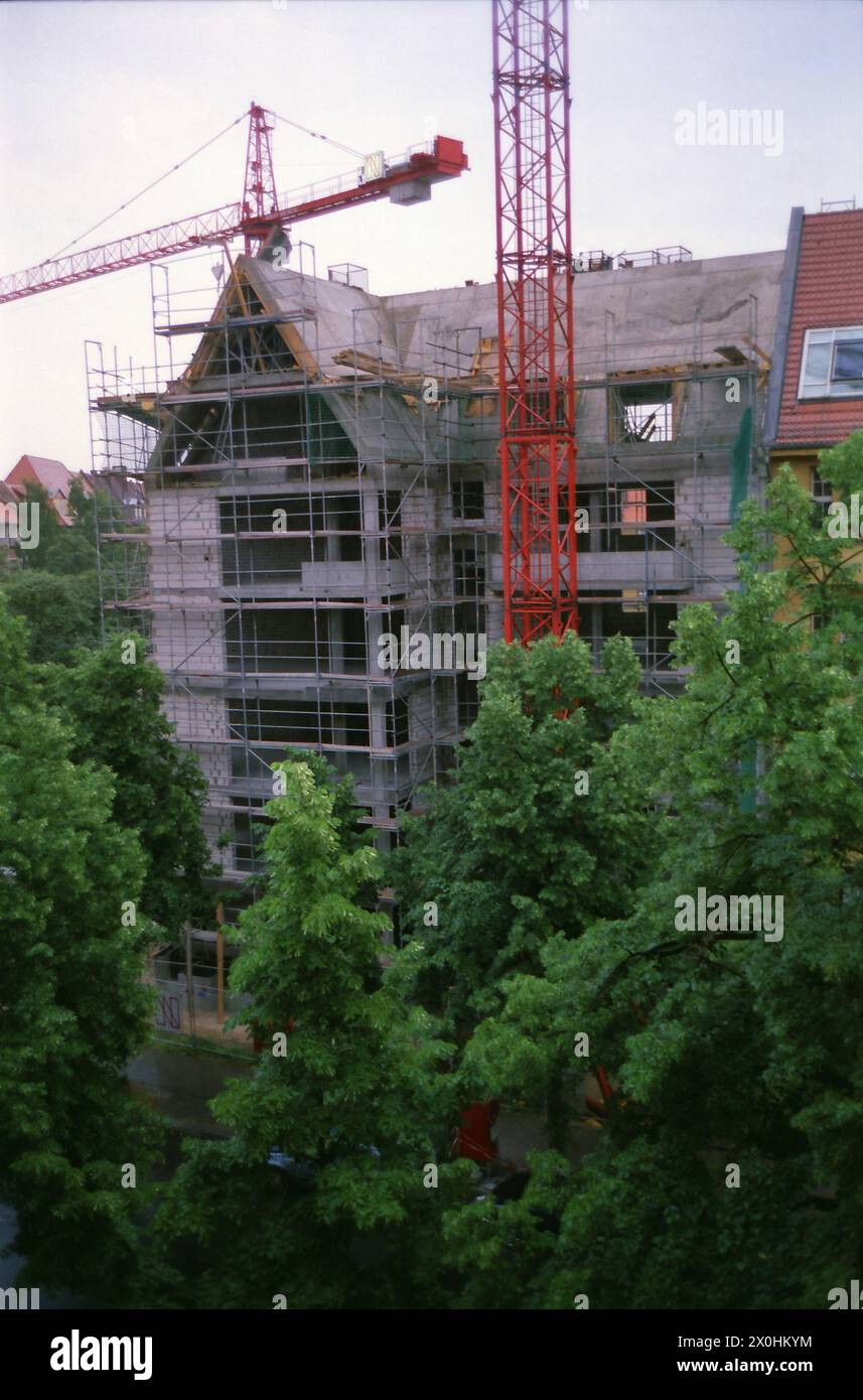 Der Baufortschritt wird in mehreren Bildern beschrieben [automatisierte Übersetzung] Stockfoto