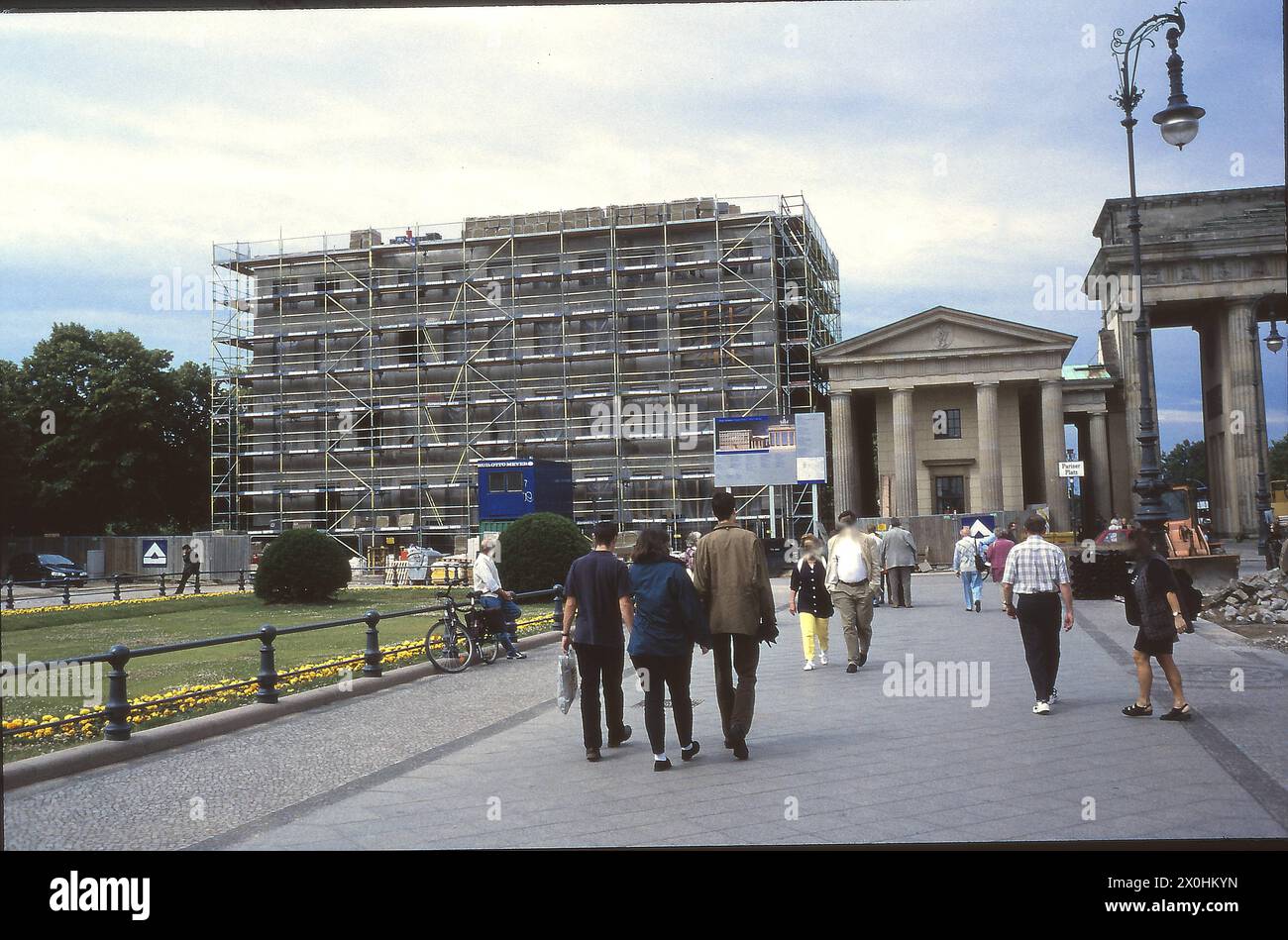 Die Entwicklung der Peripherie am südwestlichen Rand des Pariser Platzes beginnt nun [automatisierte Übersetzung] Stockfoto