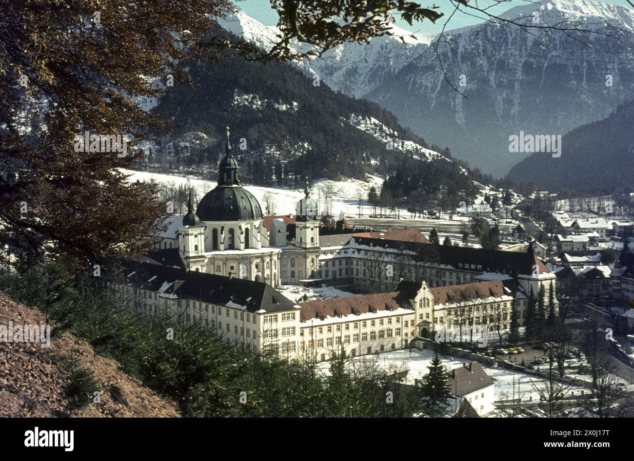 Ansicht der Benediktinerabtei im Winter [automatisierte Übersetzung] Stockfoto