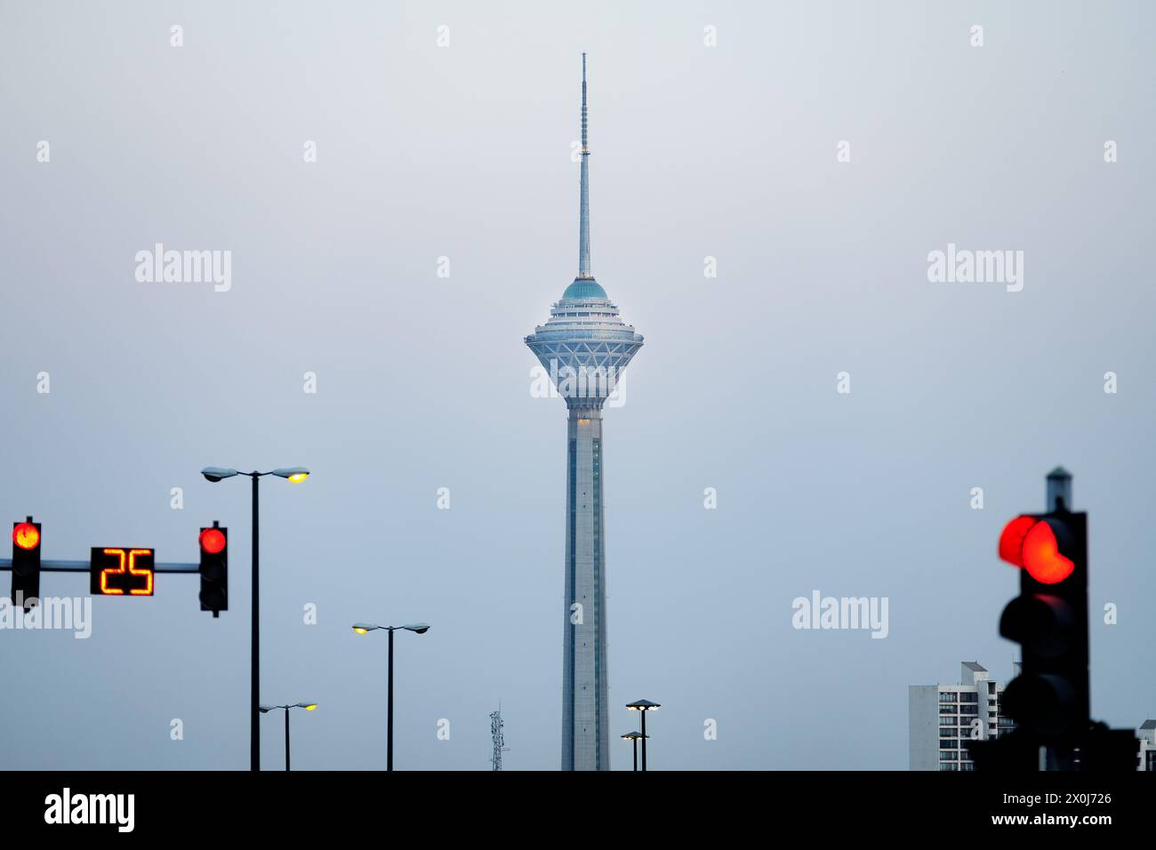 Der Miladenturm in Teheran, Iran. Stockfoto