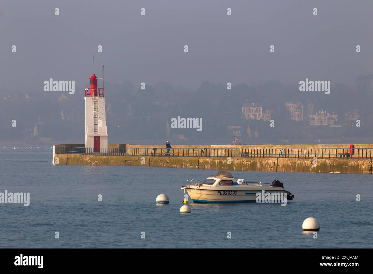 Harbor Lighthouse in Saint Malo, Bretagne Stockfoto