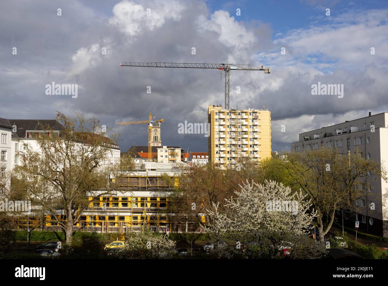 Turmkran Bau in Berlin 10825 Berlin-Bezirk Tempelhof-Schöneberg am Mühlenberg Baulücke Baukran, Baukräne, Turmkran Wohnungsbau *** Turmkran Wohnungsbau in Berlin 10825 Berlin Bezirk Tempelhof Schöneberg am Mühlenberg Baulückenbaukran, Baukräne, Turmkran Wohnbau Stockfoto