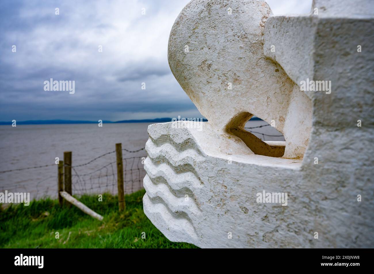 The Praying Shell von Anthony Padgett. Die Küste, Bolton-le-Sands Stockfoto