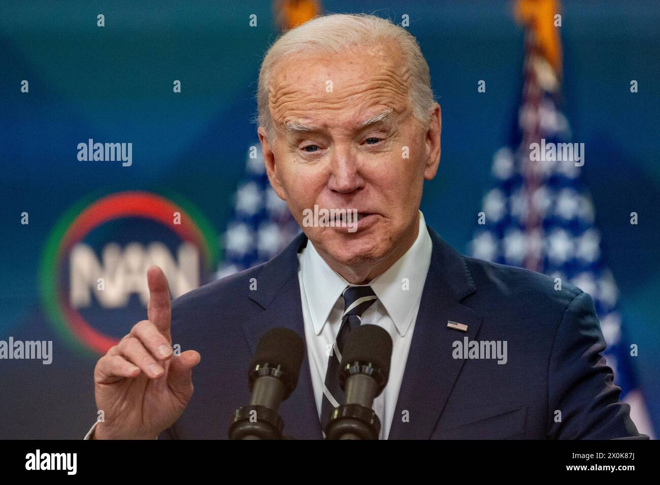 Washington, Usa. April 2024. Präsident Joe Biden hält virtuelle Bemerkungen auf der National Action Network Convention im Weißen Haus in Washington DC am Freitag, den 12. April 2024. Foto: Ken Cedeno/UPI Credit: UPI/Alamy Live News Stockfoto