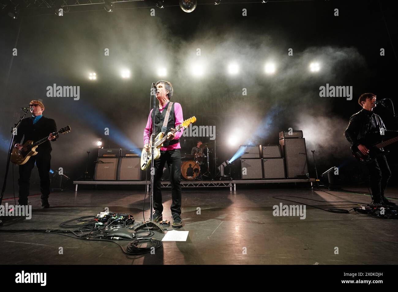 Johnny Marr tritt während seiner Spirit Power Tour auf der Bühne im Eventim Apollo in Hammersmith im Westen Londons auf. Bilddatum: Freitag, 12. April 2024. Stockfoto