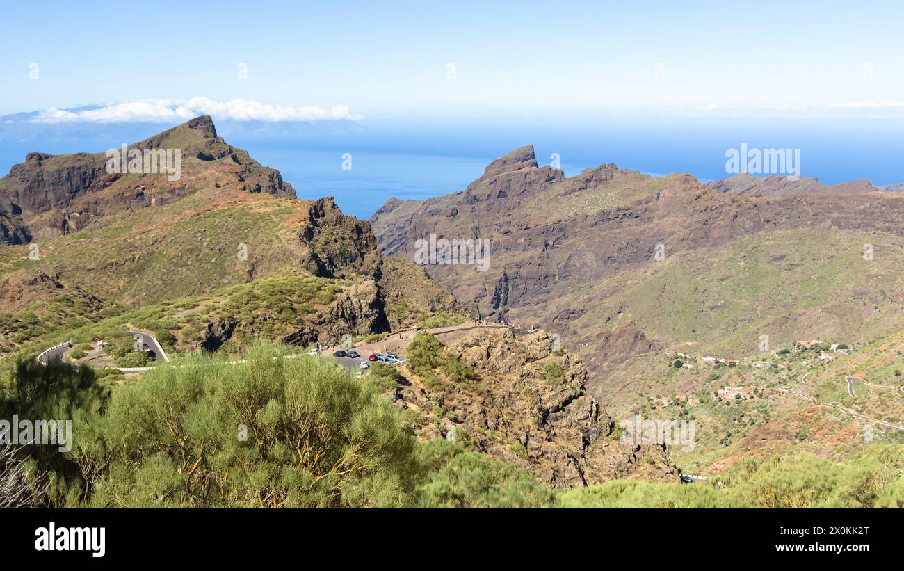 Landschaft des Teno-Massivs auf Teneriffa, eine von drei vulkanischen Formationen, die zur Insel führten. Kanarischen Inseln. Spanien Stockfoto