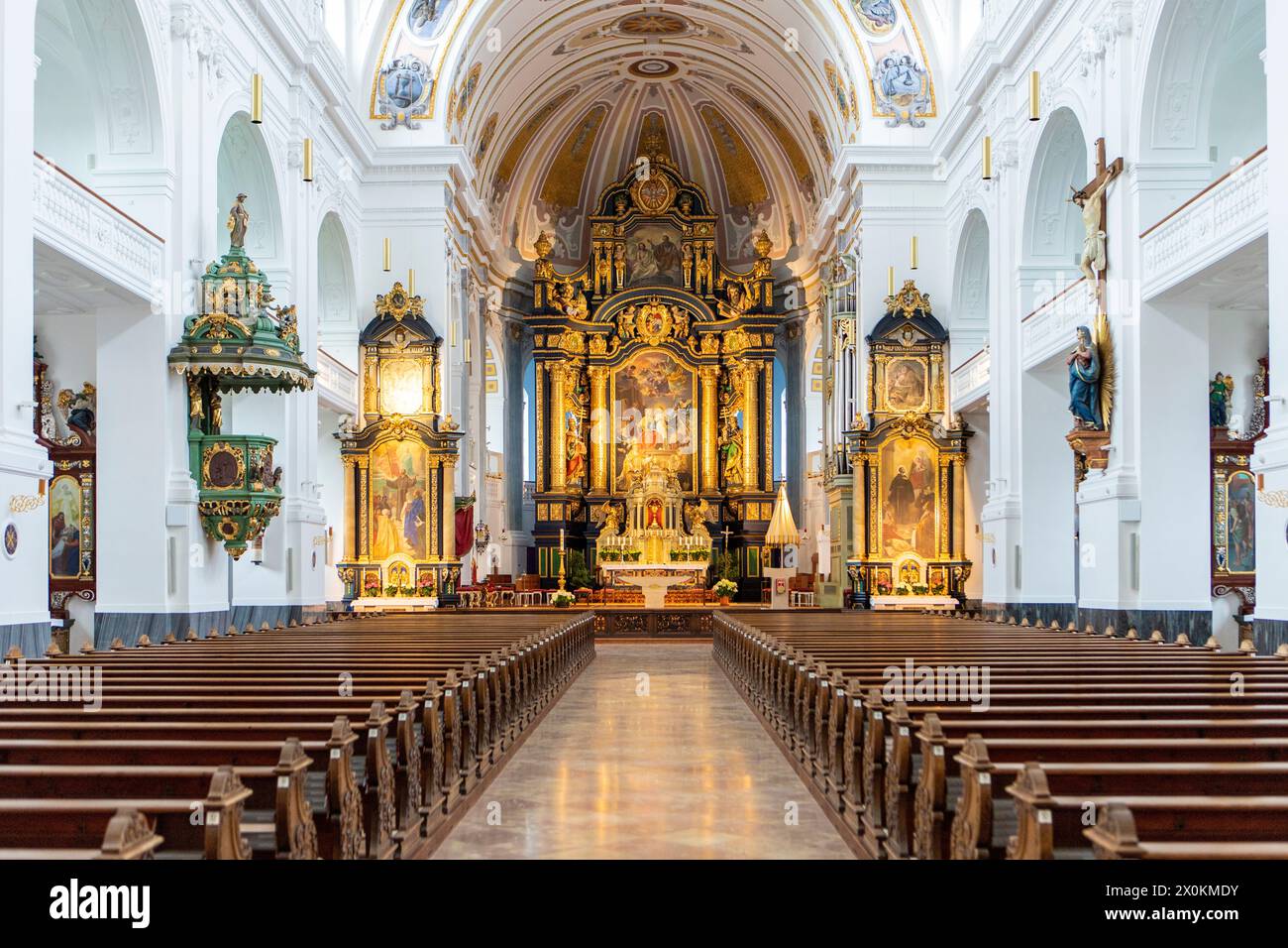 Päpstliche Basilika St. Anne, Innenraum mit Hochaltar, Altötting, Bayern, Deutschland Stockfoto