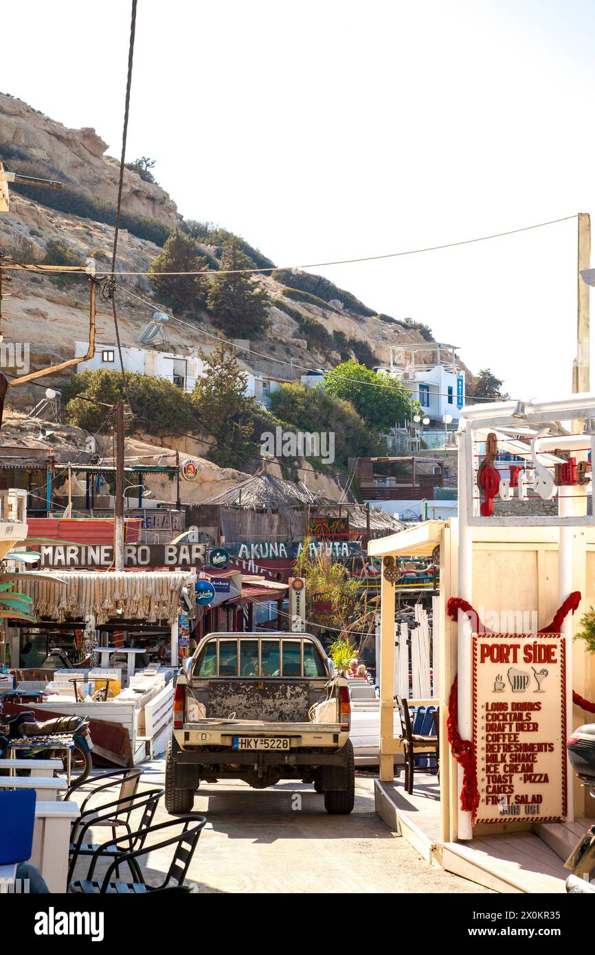 Matala, Auto, Gastronomie, Iraklio, Heraklion, Kreta, Insel, Griechenland Stockfoto