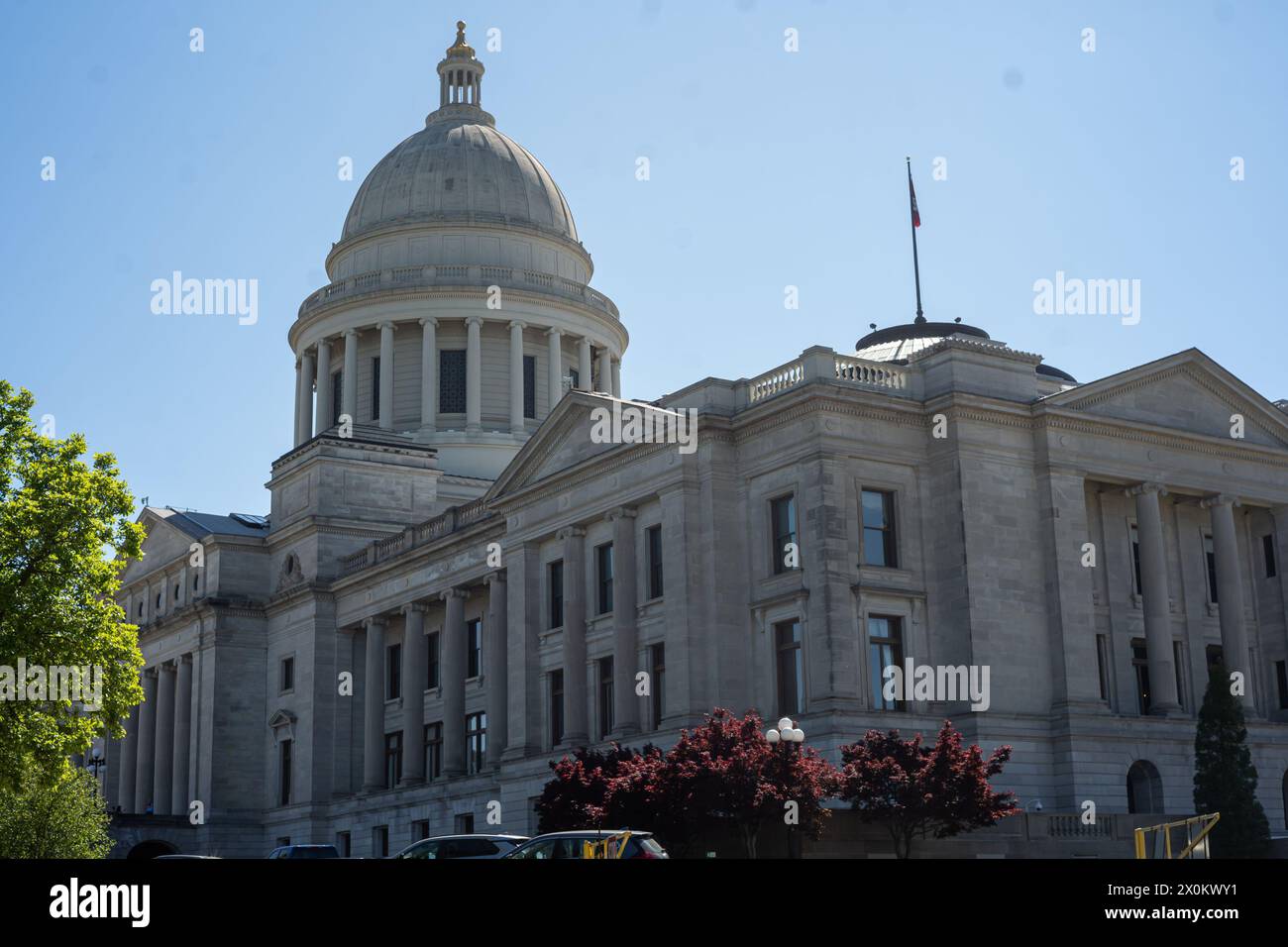 Little Rock, Arkansas, USA. April 2024. Das Statehouse Capitol Building in Little Rock, Arkansas. In (Credit Image: © Brian Branch Price/ZUMA Press Wire) NUR REDAKTIONELLE VERWENDUNG! Nicht für kommerzielle ZWECKE! Stockfoto