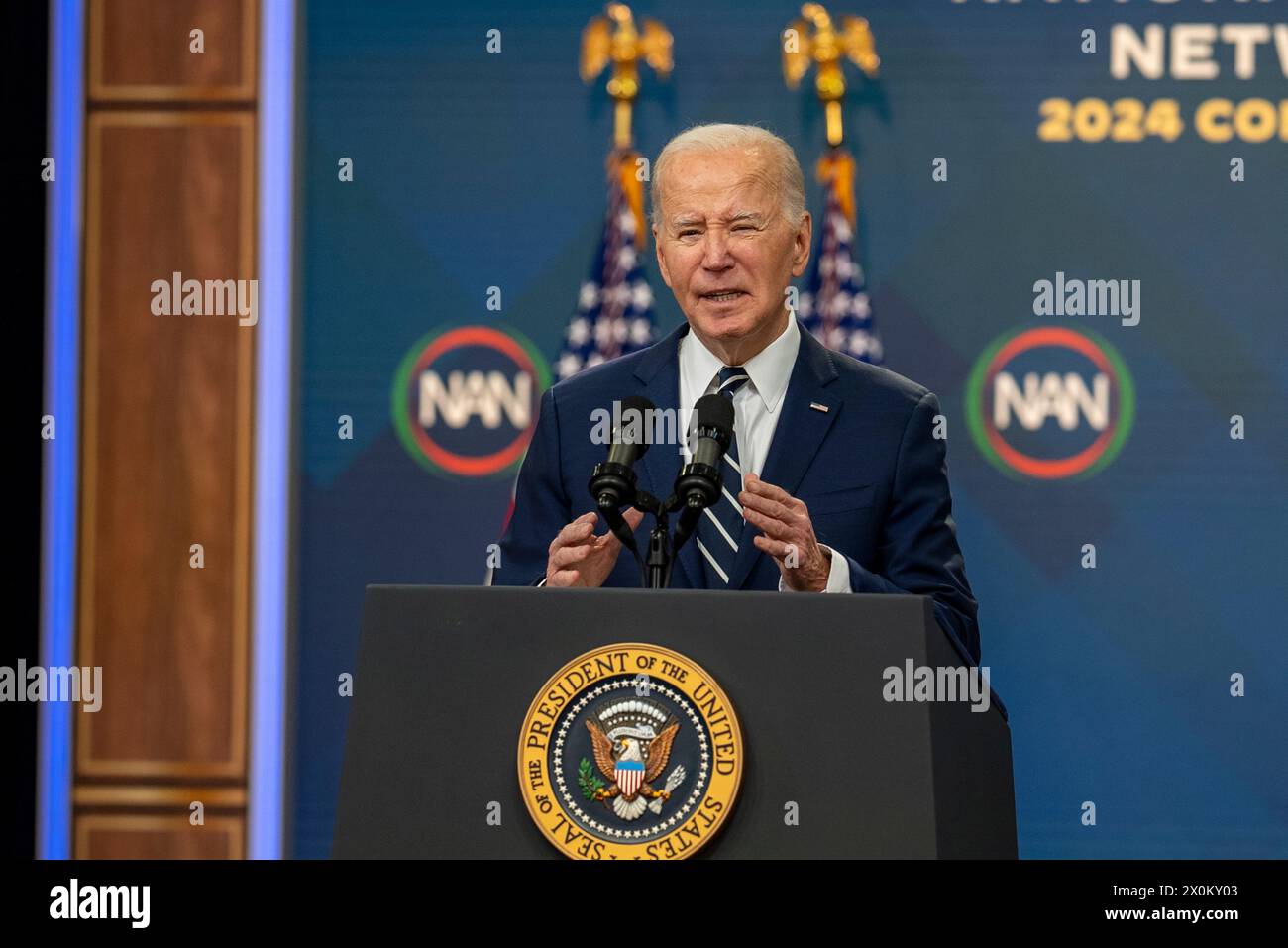 US-Präsident Joe Biden hält virtuelle Bemerkungen auf der National Action Network Convention im South Court Auditorium des Weißen Hauses am 12. April 2024. Kredit: Ken Cedeno/Pool über CNP Stockfoto
