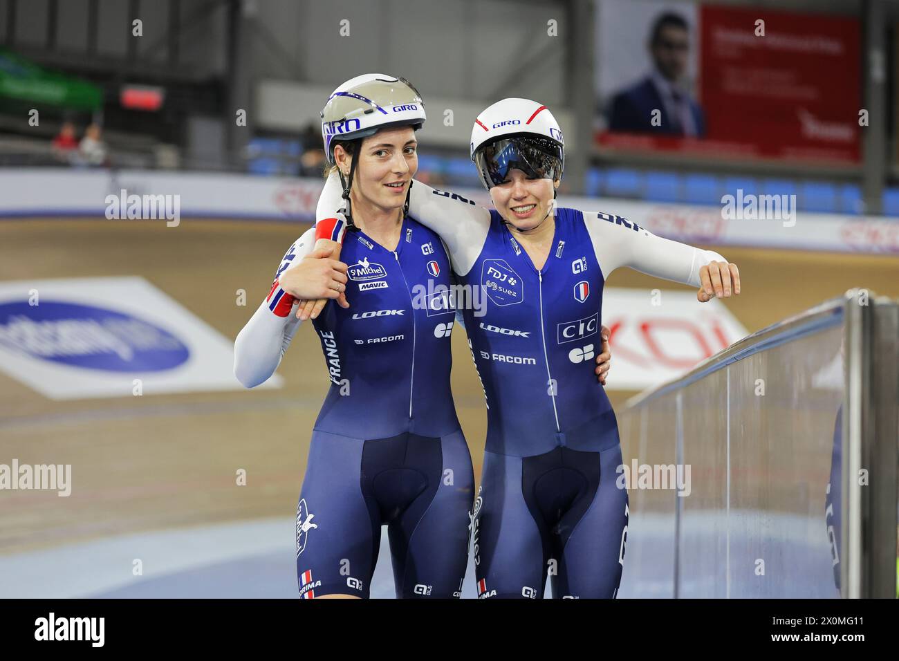 Foto von Alex Whitehead/SWpix.com - 12/04/2024 - Radfahren - Tissot UCI Track Nations Cup - Runde 3: Milton - Mattamy National Cycling Centre, Milton, Ontario, Kanada - Finale des Frauenteams Pursuit - Rennen um Bronze - Marion Borras (links) und Marie le Net (rechts) aus Frankreich Credit: SWpix/Alamy Live News Stockfoto