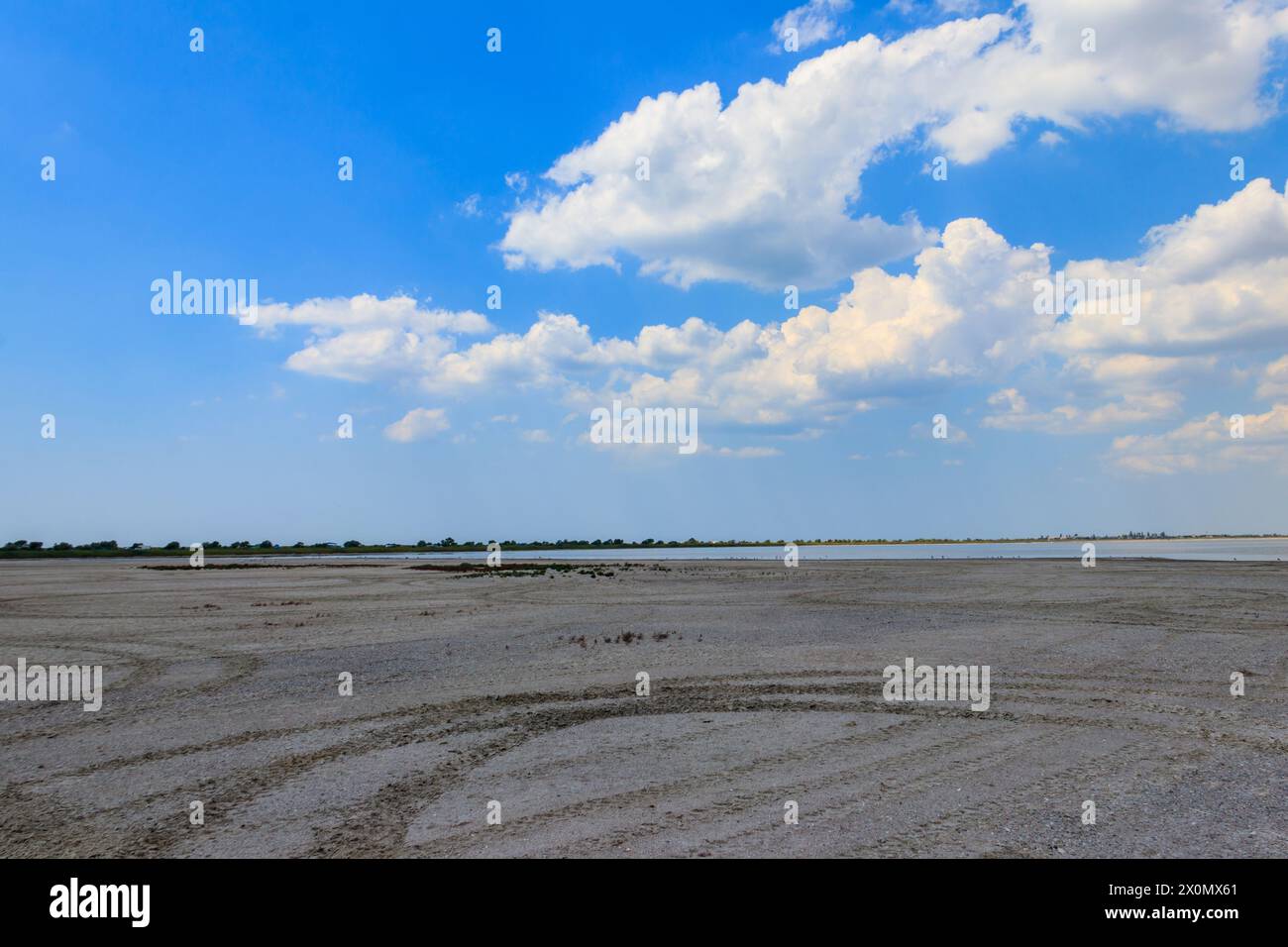 Blick auf einen Salzwassersee Ustrichnnoe (Austern) in der Region Cherson, Ukraine Stockfoto