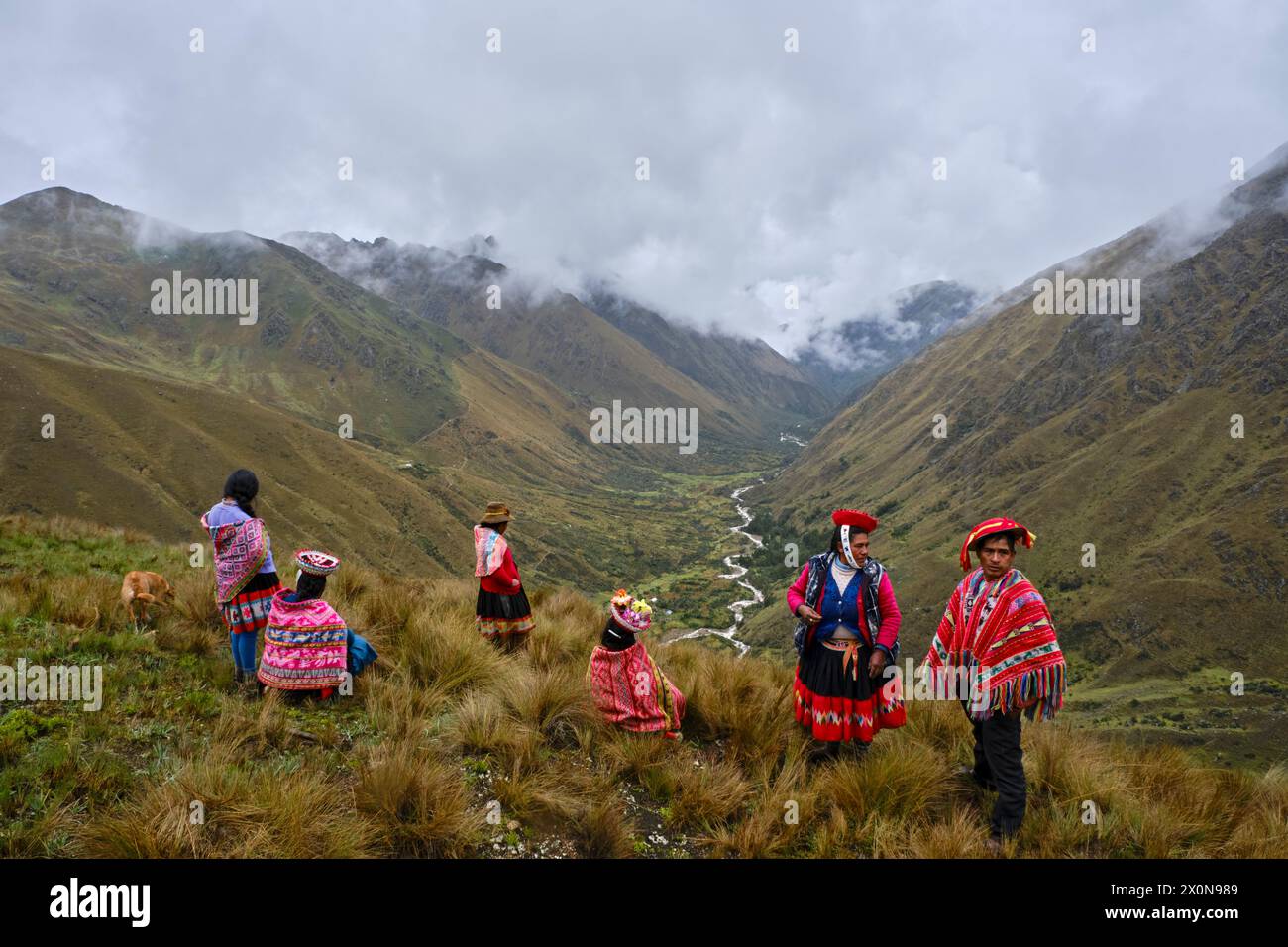 Peru, Provinz Cuzco, das Heilige Tal der Inkas, Gemeinden der Anden, Gruppe lokaler Quechua-Völker im Vilcanota-Tal Stockfoto