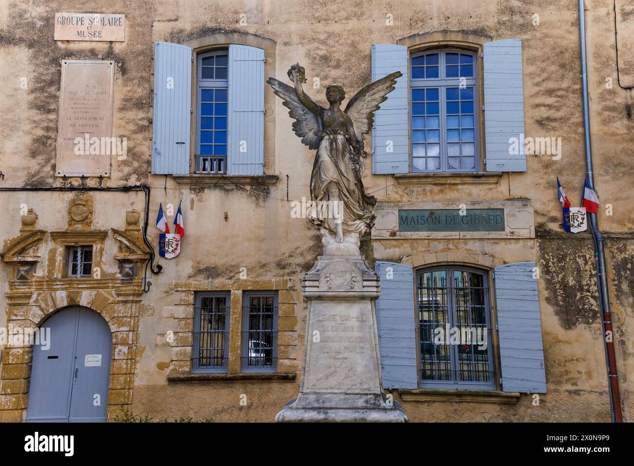 17. Hôtel de Girard in Lourmarin, Luberon, Vaucluse, Provence, Frankreich; zu Beginn des 20. Jahrhunderts in eine Schule und ein Museum umgewandelt Stockfoto