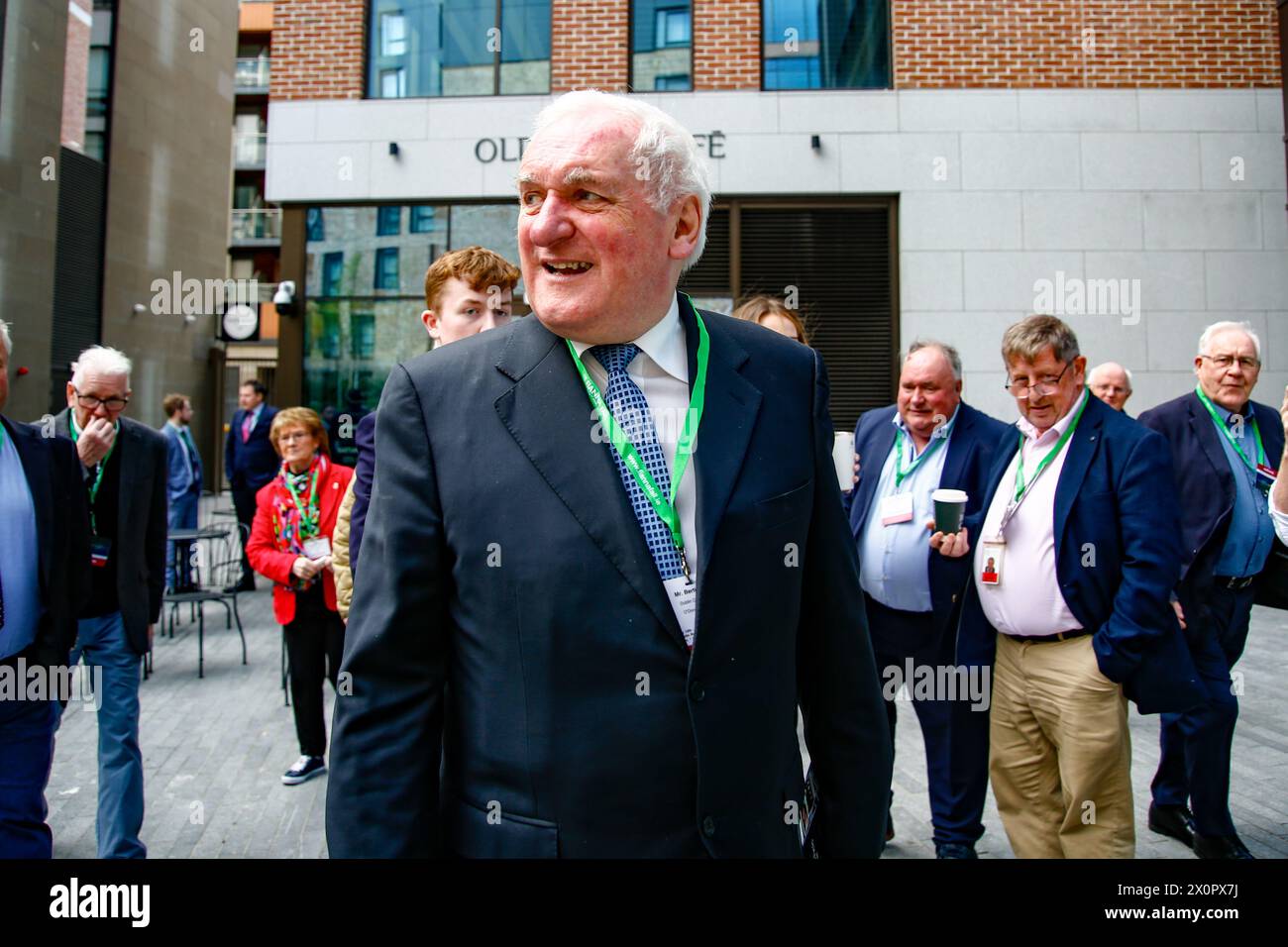 Der ehemalige Taoiseach- und Fianna-Fail-Führer Bertie Ahern trifft am Fianna Fail Ard Fheis im Dublin Royal Convention Centre ein. Bilddatum: Samstag, 13. April 2024. Stockfoto