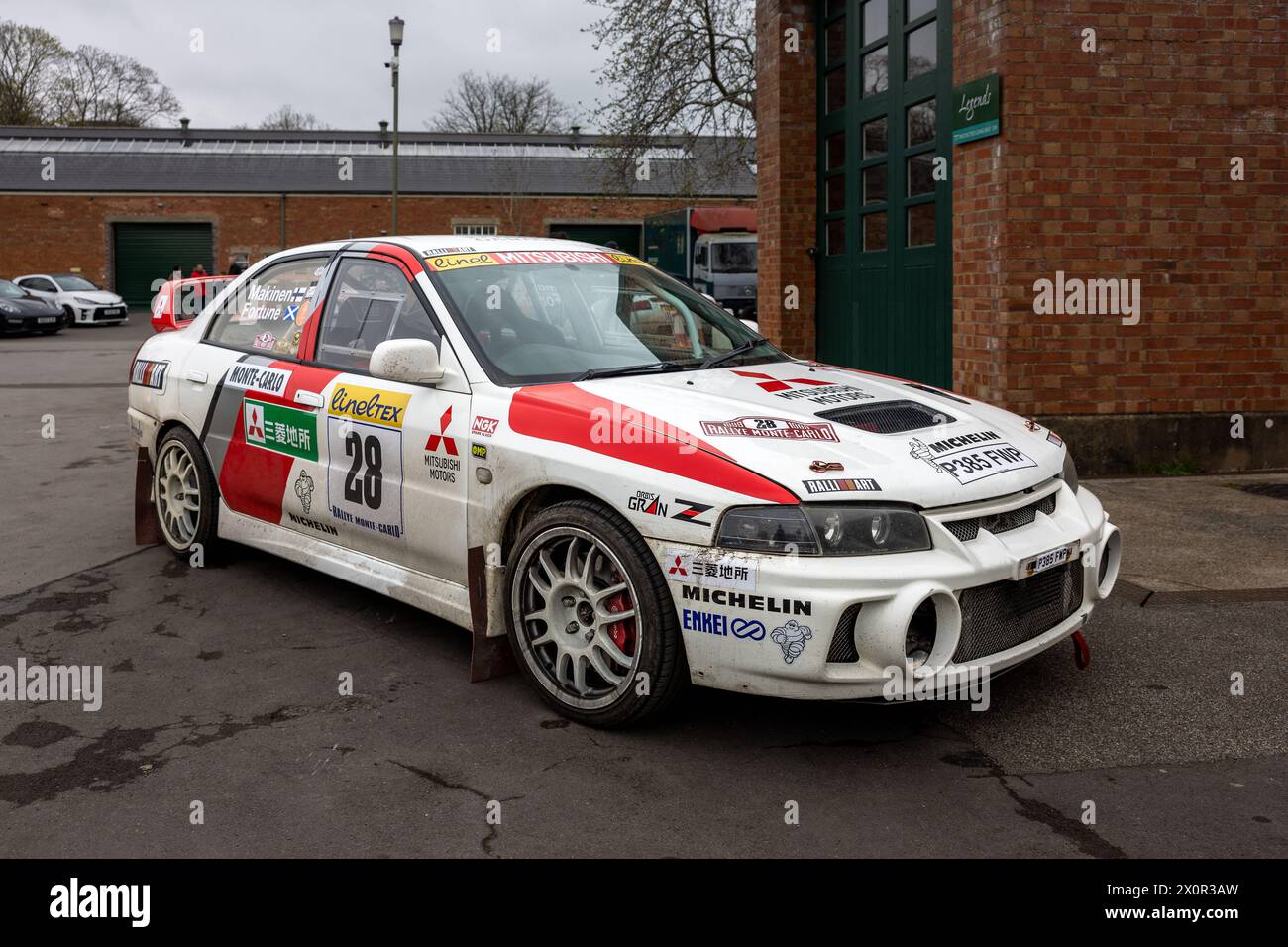 1997 Mitsubishi Lancer Evo IV, ausgestellt auf der Motorsport-Versammlung im Bicester Heritage Centre am 31. März 2024. Stockfoto