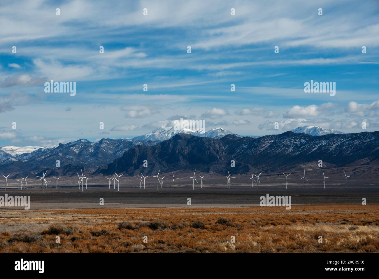 Spring Valley Wind Farm ist der erste Windpark Nevadas. Die Farm ist Eigentum und wird von Pattern Energy betrieben. Das Werk befindet sich im Spring Valley, Norden Stockfoto