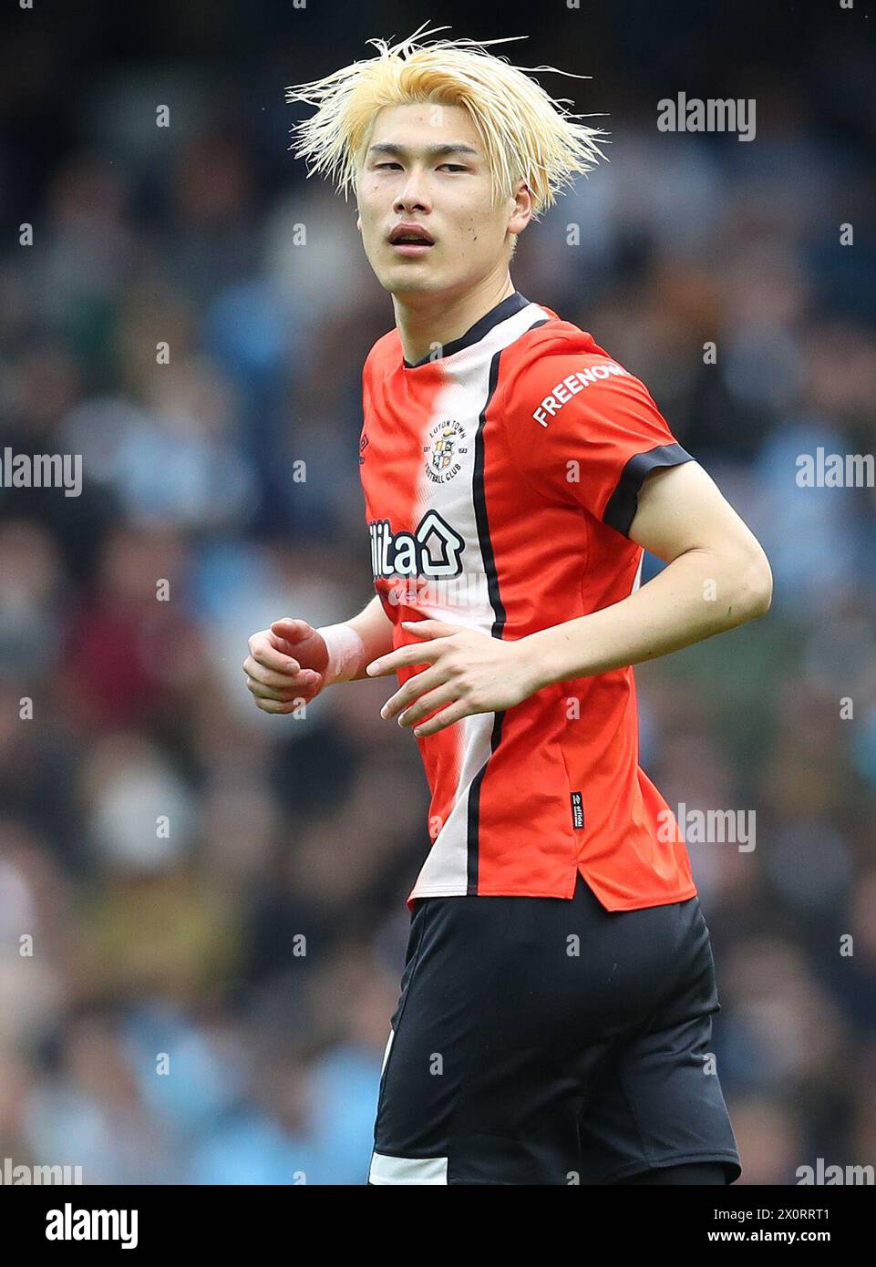 Etihad Stadium, Manchester, Großbritannien. April 2024. Premier League Football, Manchester City gegen Luton Town; Daika Hashioka von Luton Town Credit: Action Plus Sports/Alamy Live News Stockfoto