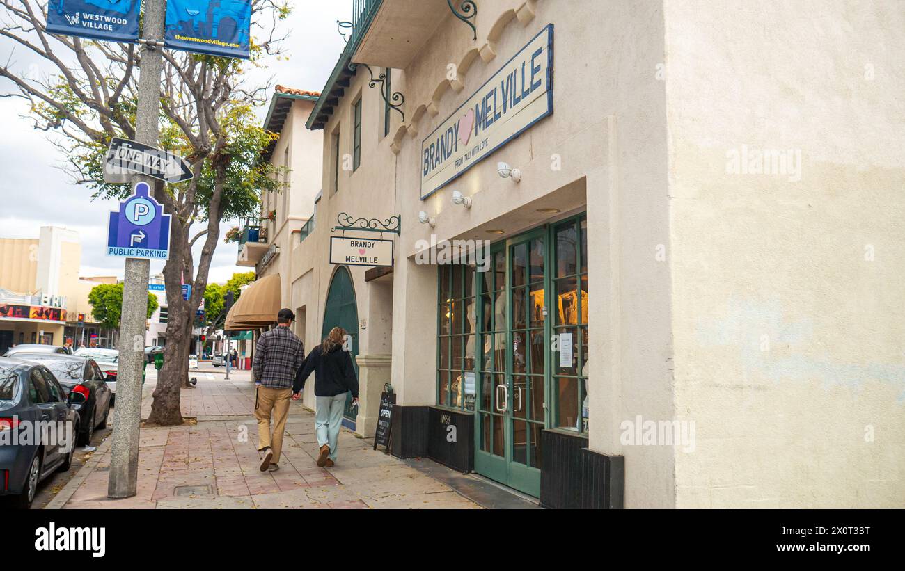 Das Brandy Melville Geschäft in Westwood, Los Angeles, Kalifornien. Der Westwood Store war der erste Brandy Melville Standort in den Vereinigten Staaten. Stockfoto