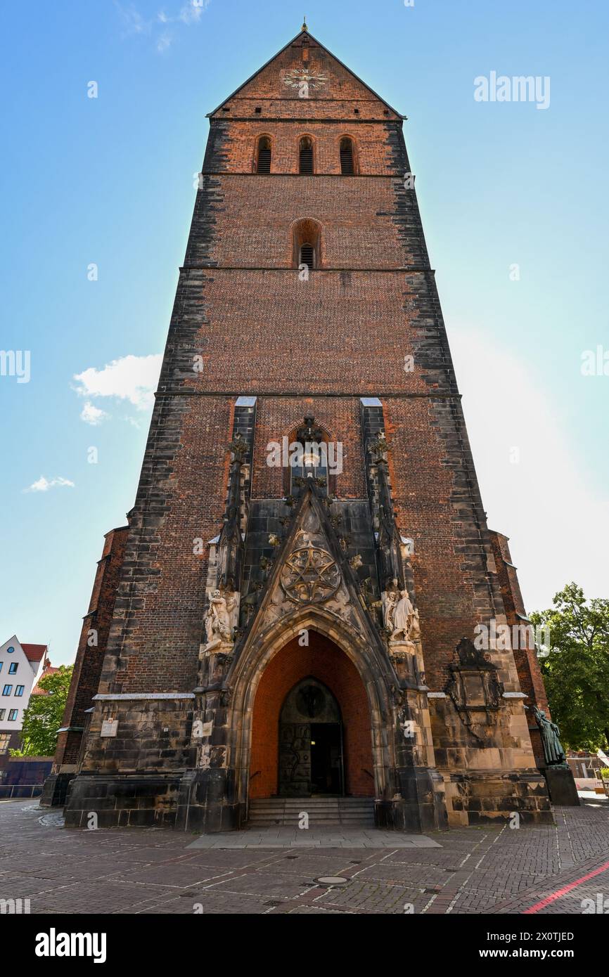 Kirche auf dem Marktplatz am Marktplatz in Hannover in Deutschland. Die Kirche heißt Marktkirche. Hannover ist eine Stadt in Niedersachsen. Stockfoto