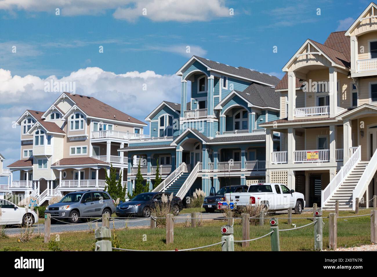 Outer Banks, Avon, North Carolina.  Ferienhäuser in Strandnähe. Stockfoto Outer Banks, Avon, North Carolina.  Ferienhäuser in Strandnähe. Stockfoto