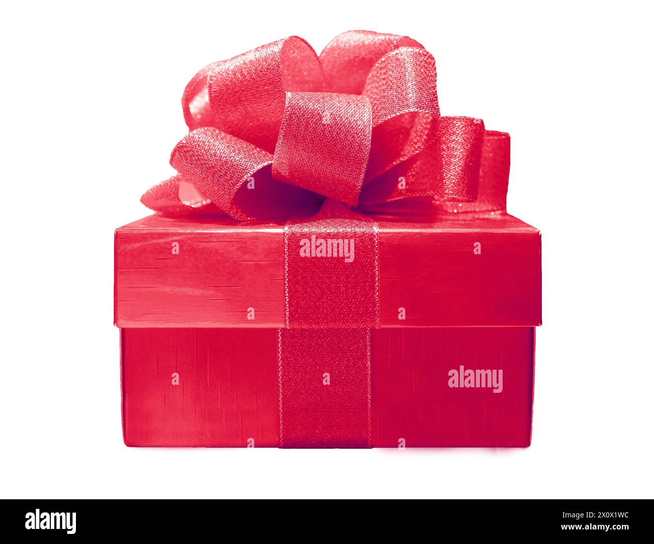 Wunderschöne quadratische rubinrote Geschenkbox isoliert auf weißem Hintergrund Stockfoto