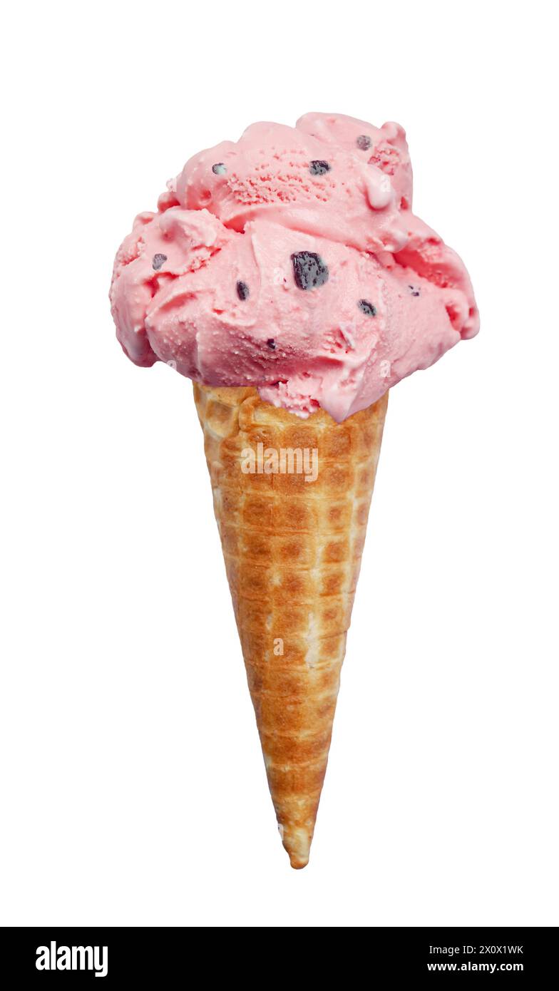 Erdbeere Schokolade Chip Eiskegel isoliert auf weißem Hintergrund Stockfoto