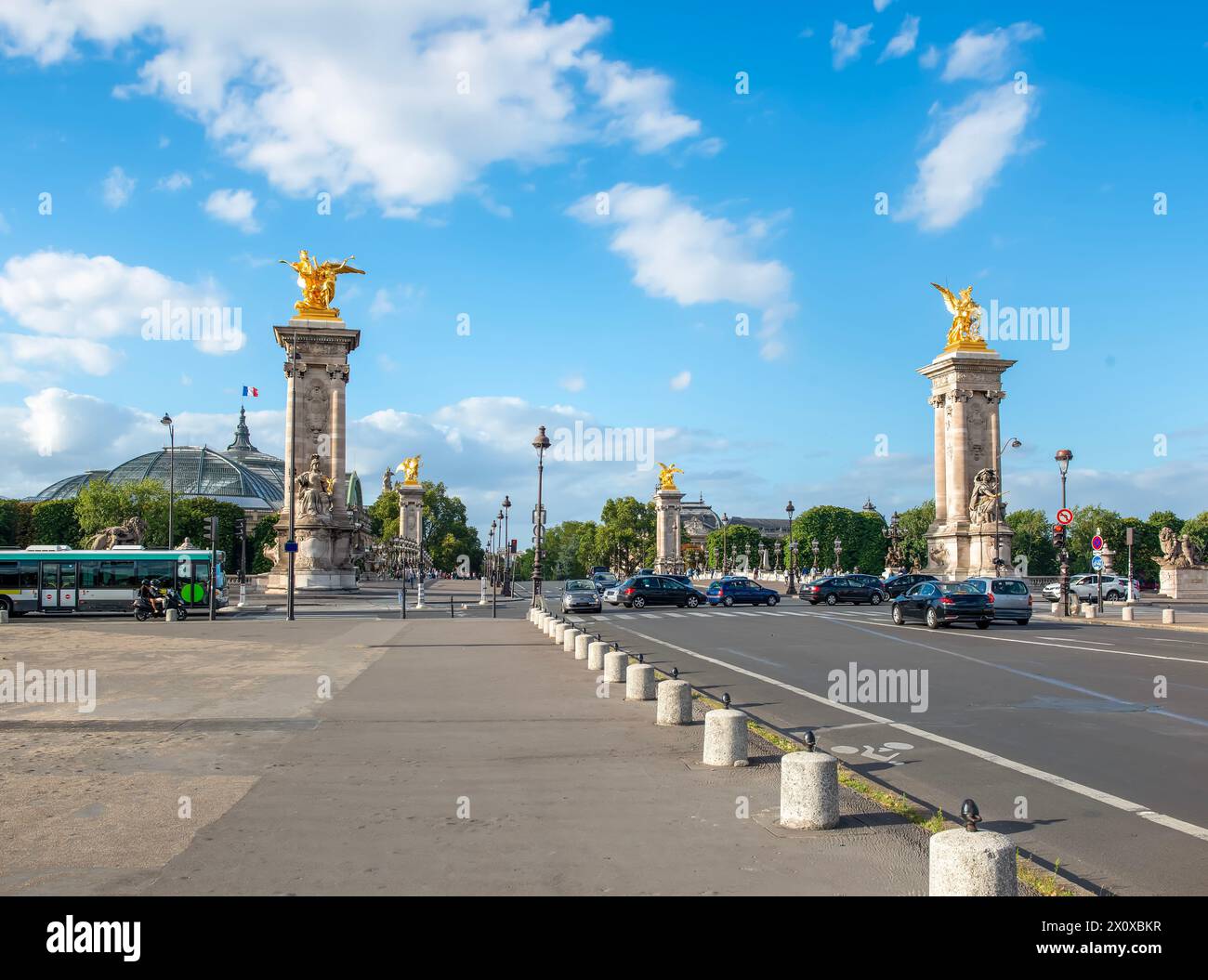 Blick vom Pont Alexandre III in Paris, Frankreich Stockfoto