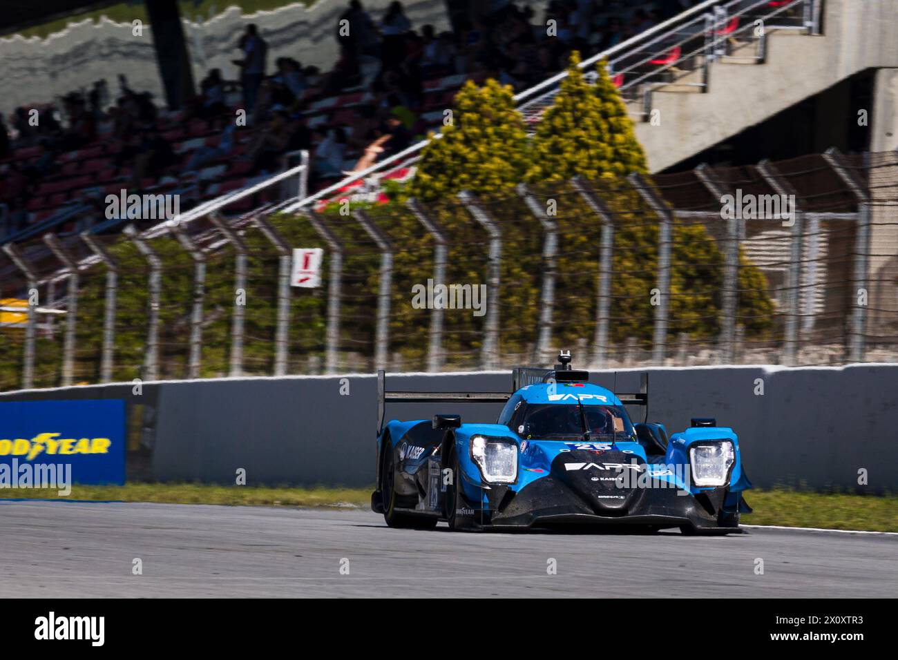 14. April 2024; Circuit de Barcelona-Catalunya, Barcelona, Katalonien, Spanien: Le Mans 4 Stunden Barcelona; Matthias Kaiser, Olli Caldwell und Alexander Lynn vom Algarve Pro Racing Team, fahren den Oreca 07 Gibson LMP2 Stockfoto