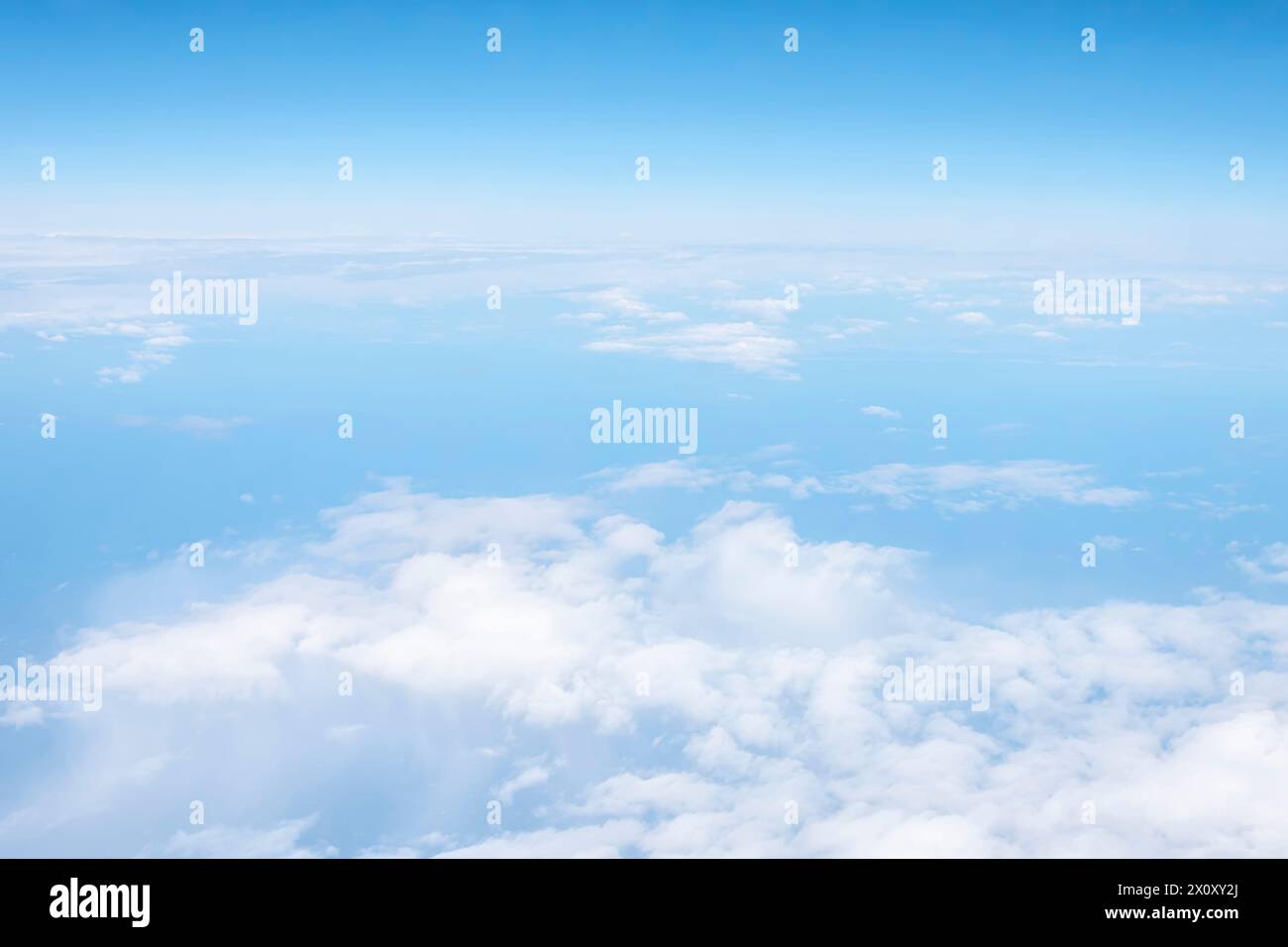 Luftaufnahme von Wolken und Himmel, Raum für Text, Kopierraum. Stockfoto