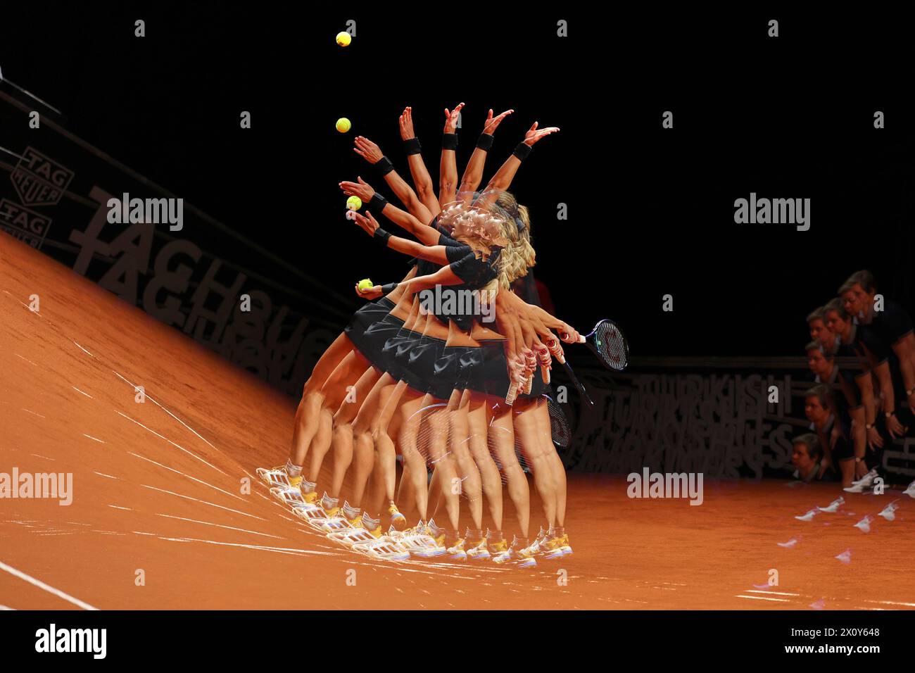 14. April 2024, Stuttgart, Baden-WÃ¼rttemberg, Deutschland: Anna Kalinskaya diente während der 47er. Porsche Tennis Grand Prix Stuttgart – WTA500 (Bild: © Mathias Schulz/ZUMA Press Wire) NUR REDAKTIONELLE VERWENDUNG! Nicht für kommerzielle ZWECKE! Stockfoto