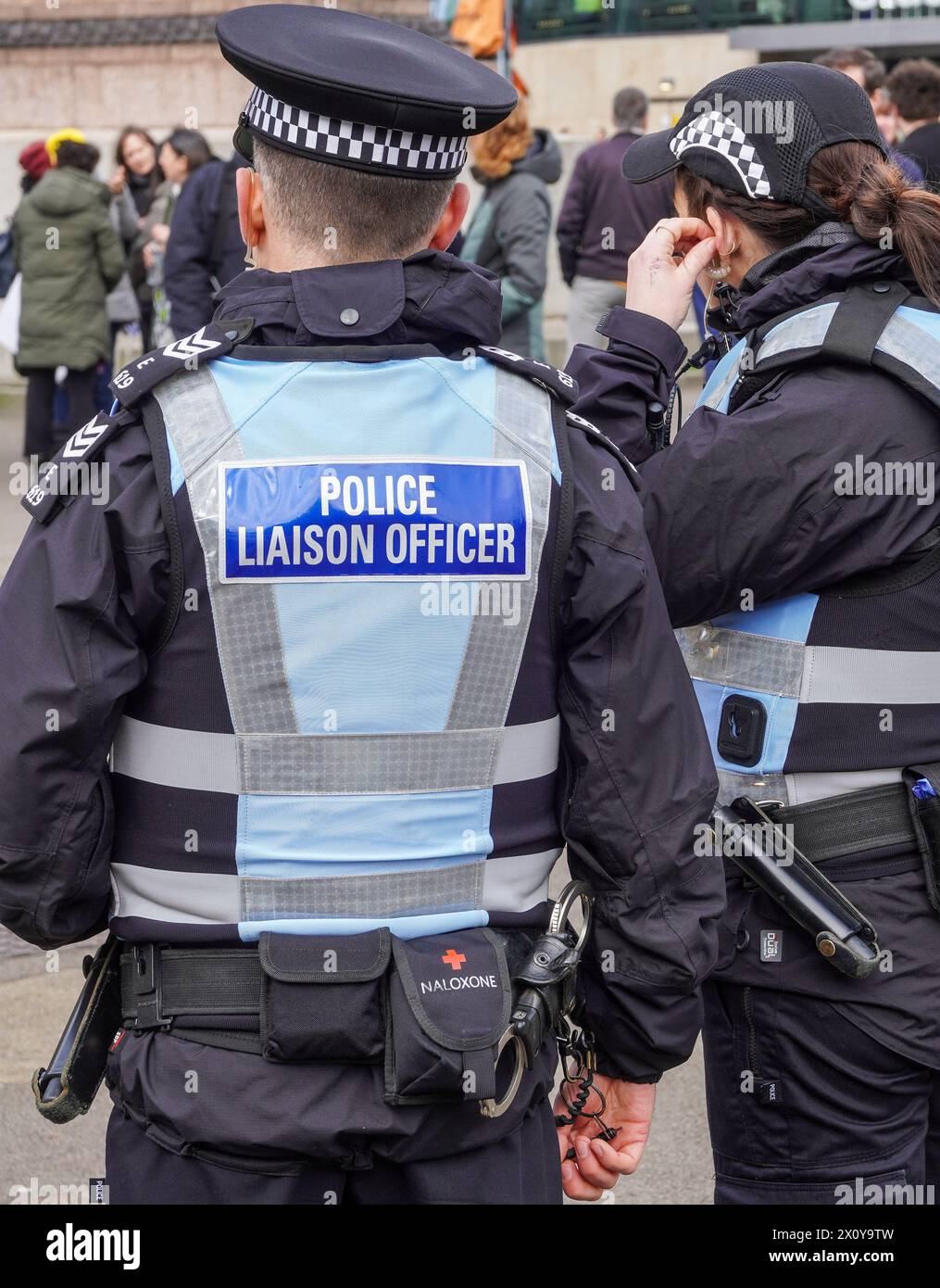 Polizei Schottland, Polizei Verbindungsbeamte im Dienst bei einer Straßendemonstration, Glasgow, Schottland, Großbritannien Stockfoto