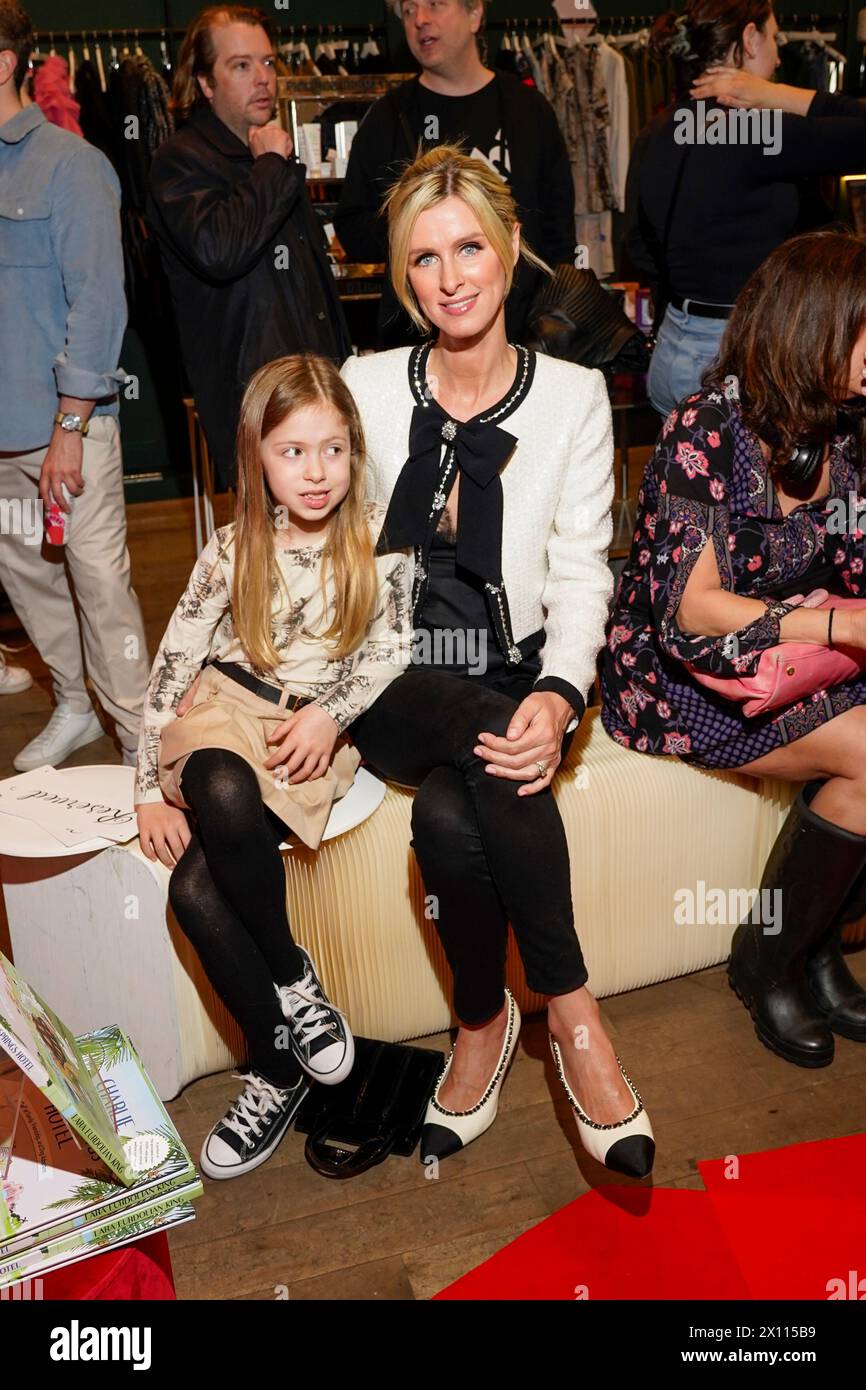 New York, Usa. April 2024. Lily Grace Rothschild, Nicky Hilton, nimmt an der Patricia Field X Charlie Rescue Dog Runway Show mit Hundeschmustern von Kiss the Dogs NYC Teil, die am Sonntag, den 14. April 2024 im Flying Solo Store in New York City stattfindet. Quelle: Jennifer Graylock/Alamy Live News Stockfoto