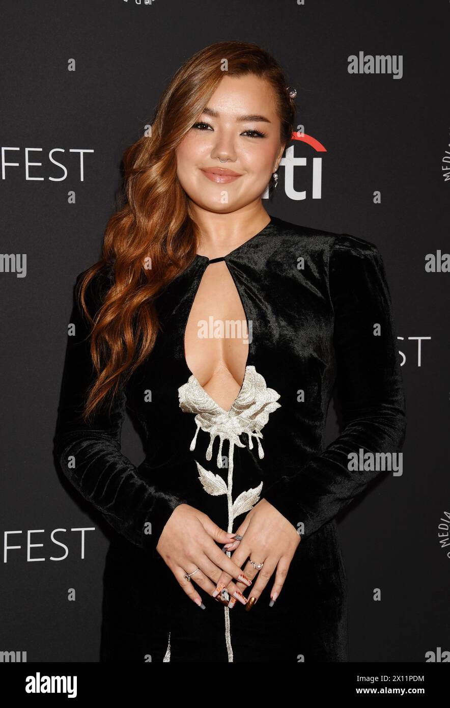 HOLLYWOOD, KALIFORNIEN - 14. APRIL: Elizabeth Yu nimmt am 14. April an der PaleyFest LA 2024-Vorführung von Avatar: The Last Airbender im Dolby Theatre Teil Stockfoto