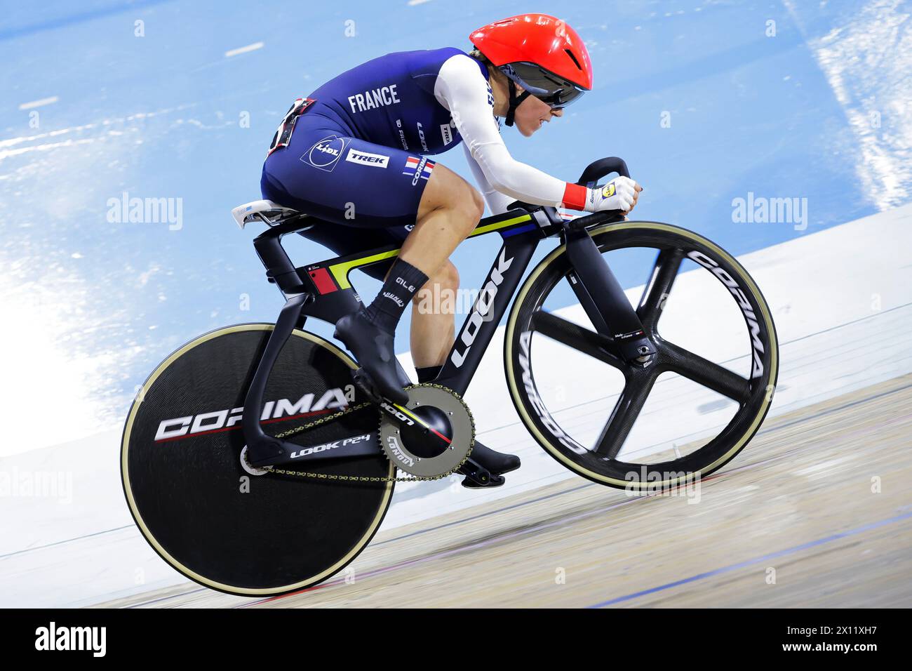 Foto von Alex Whitehead/SWpix.com - 14/04/2024 - Radfahren - Tissot UCI Track Nations Cup - Runde 3: Milton - Mattamy National Cycling Centre, Milton, Ontario, Kanada - Women's Omnium - Tempo Race 2/4 - Clara Copponi aus Frankreich Credit: SWpix/Alamy Live News Stockfoto