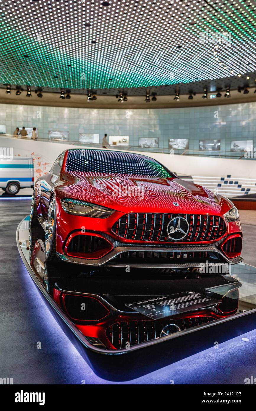 "Pioniere - die Erfindung des Automobils" im Mecedes benz Museum in Stuttgart. Stockfoto