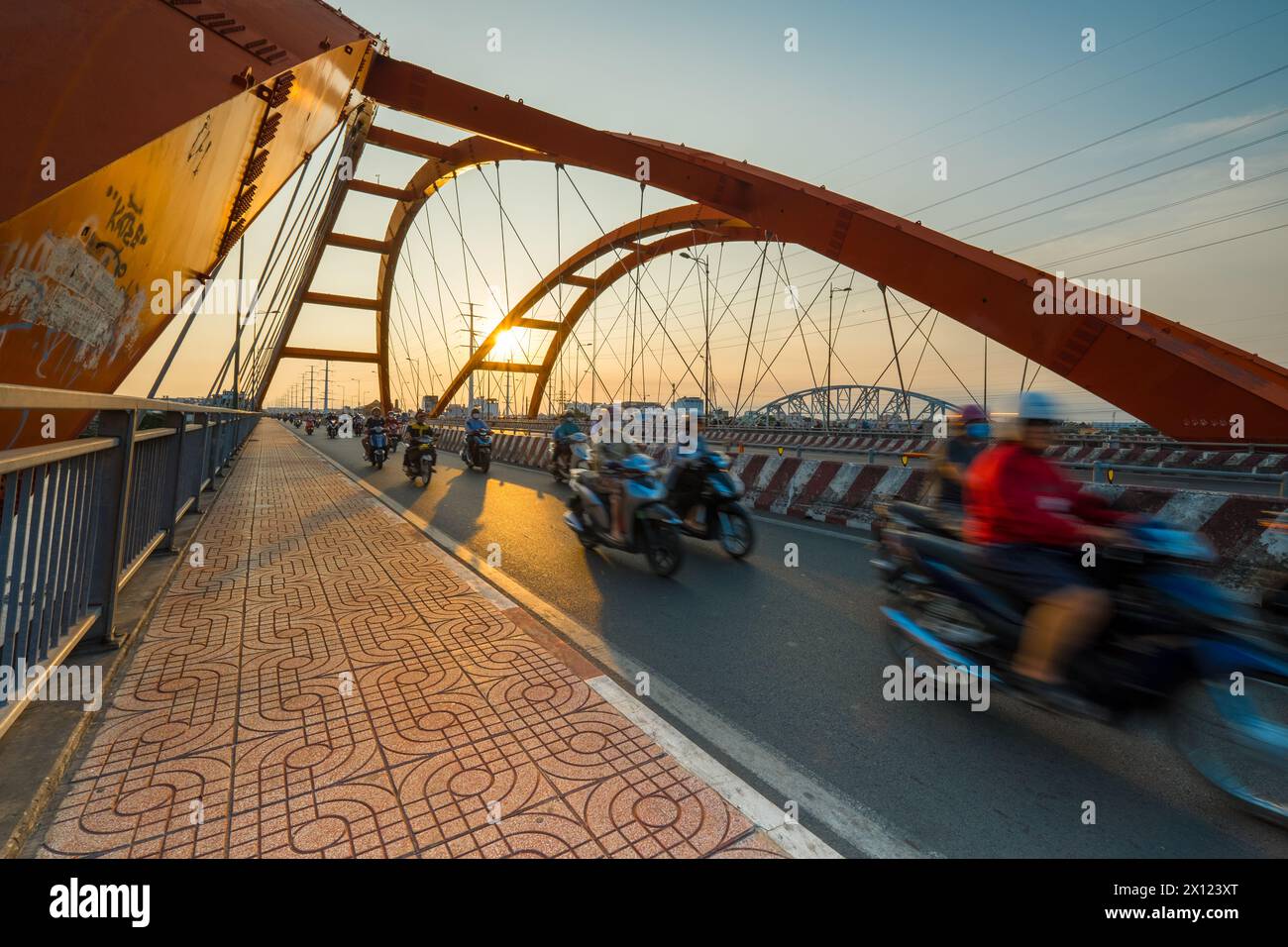 Binh Loi Bridge auf der Pham Van Dong Street, Binh Thanh District, Ho Chi Minh City, Vietnam Stockfoto