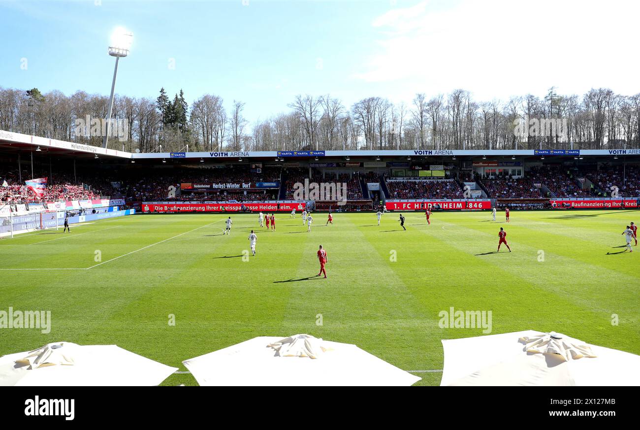 Heidenheim, Deutschland. April 2024. firo : 06.04.2024, Fußball, 1. Liga, 1. Bundesliga, Saison 2023/2024, 28.Spieltag, 1.FC Heidenheim - FC Bayern München 3:2, 1.FC Heidenheim, HDH, Heidenheim, Einleger, General, Feature, Voith Arena, Übersicht, Credit: dpa/Alamy Live News Stockfoto