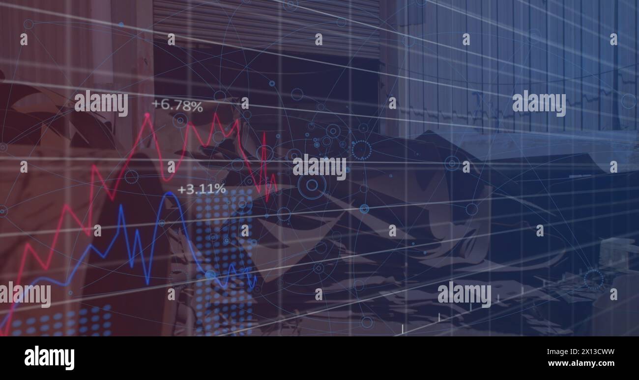 Das Bild zeigt Finanzdaten und Diagramme, die über einem Schrottplatz generiert werden Stockfoto