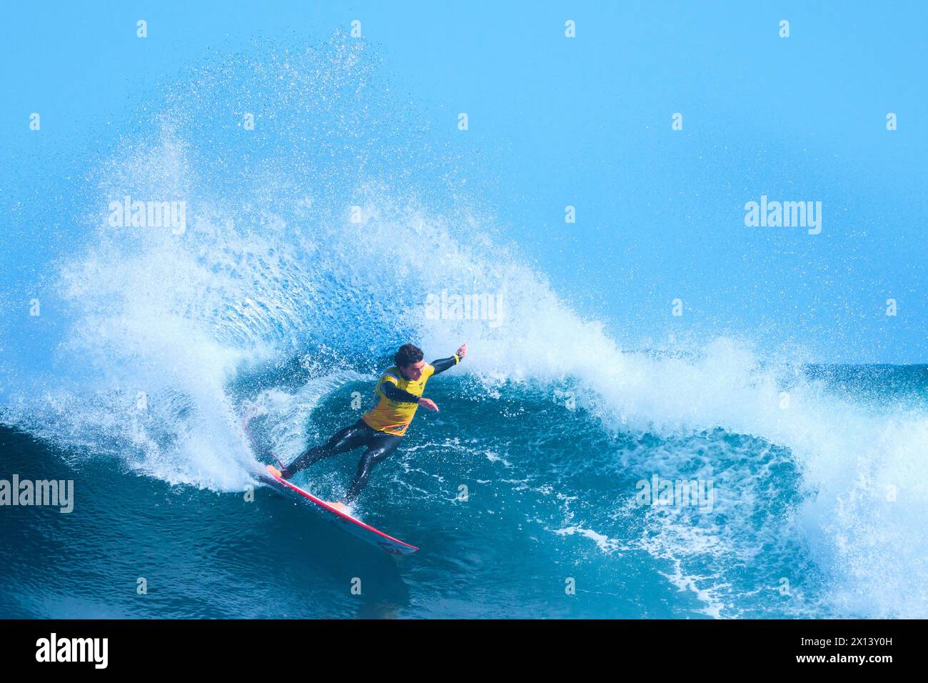 Der US-amerikanische Profi-Surfer Griffin Colapinto tritt 2024 beim Margaret River Pro Surf Event in Surfer's Point, Prevelly, Western Australia an. Stockfoto