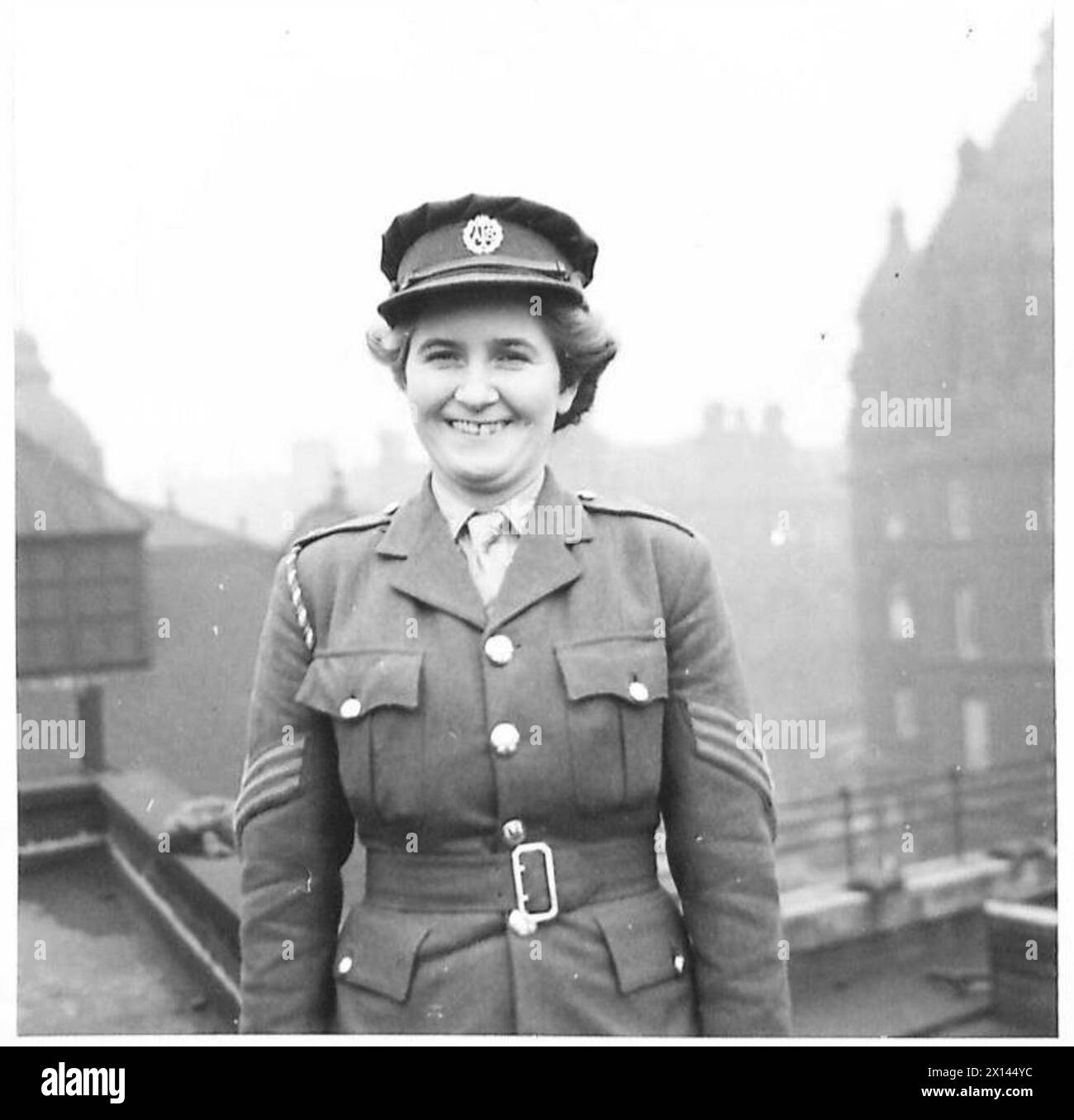 SGT. E.N-E. Allerton, früher Lehrer an der University of Leeds, trat im Dezember 1938 der ATS bei und setzte den Dienst während des Krieges fort, indem er Korporale rekrutierte. Stockfoto