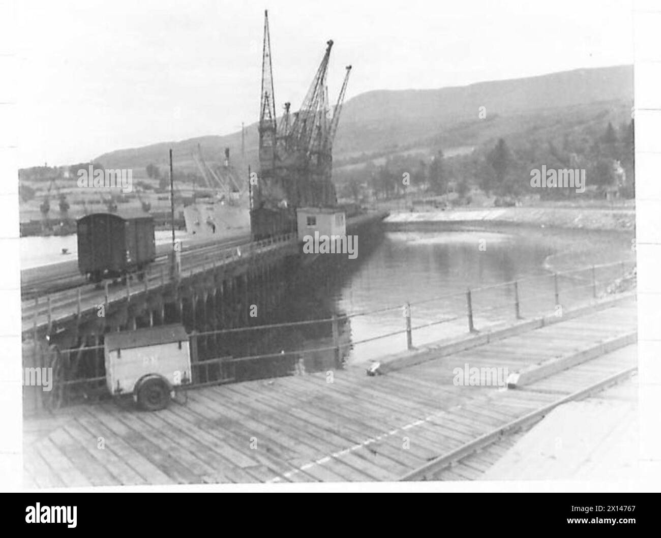 Die Operationen finden an den Tiefwasserliegeplätzen 1, 2 und 3 im Rahmen eines speziellen Marineeinsatzes oder einer Armee statt. Stockfoto