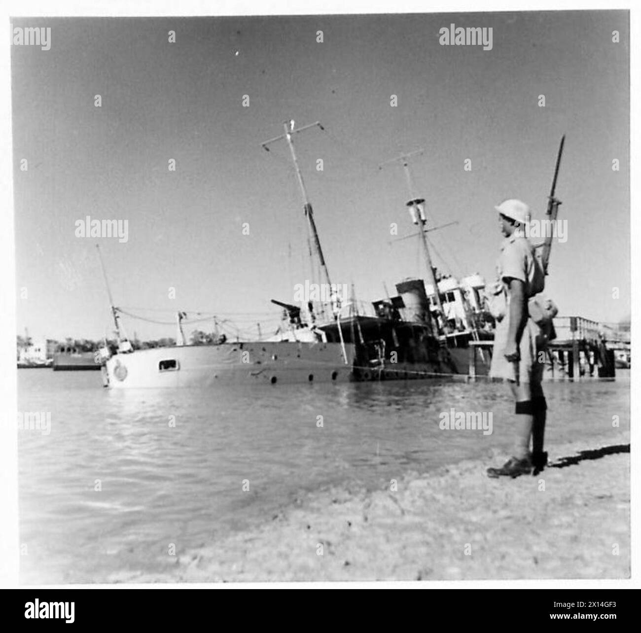 Das Flaggschiff der iranischen Marine Babr, das in Khorramshahr versenkt wurde, ist in Fotografien dokumentiert. Stockfoto
