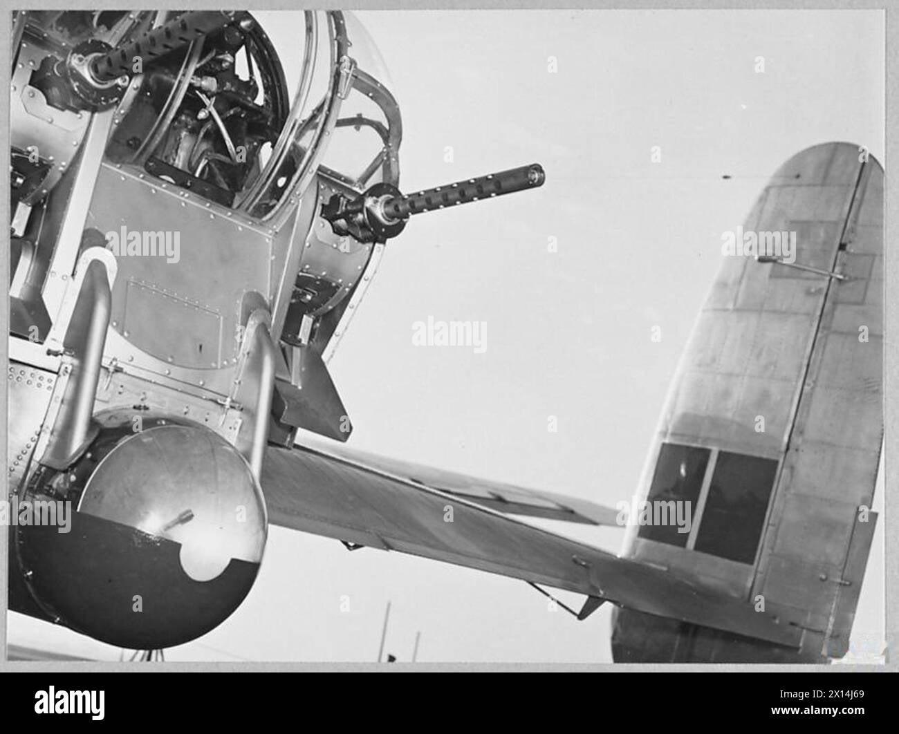 Foto, das die Taufe eines Lancaster-Bombers zeigt und die Radarabschirmung am Fuß des hinteren Turms hervorhebt. Stockfoto