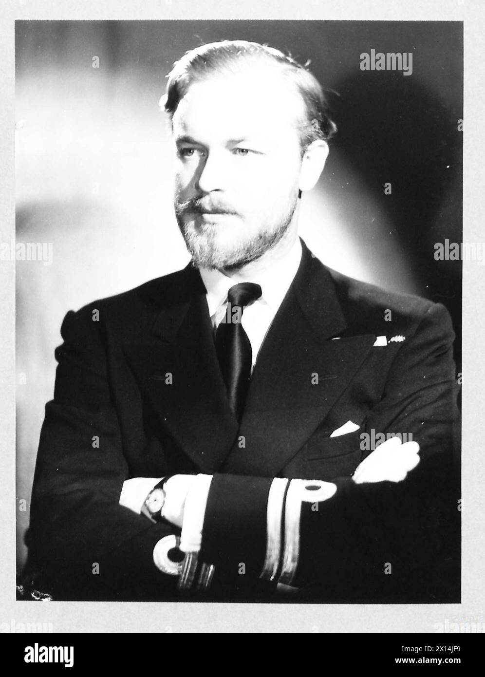 Während des Zweiten Weltkriegs verteidigte die Royal Air Force Großbritannien durch Operationen wie die Schlacht um Großbritannien, strategische Bombenangriffe und Küstenpatrouillen. Technologische Fortschritte und ausgebildetes Personal trugen zur Überlegenheit der Luftfahrt und zur Unterstützung der alliierten Streitkräfte bei. Stockfoto