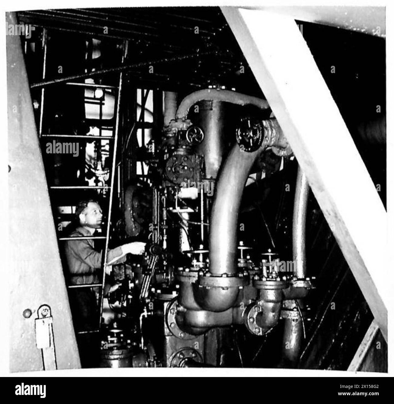 Eine Serie von Fotografien im Marchwood Depot in der Nähe von Southampton dokumentiert einen Sonderauftrag für TN.5 [F], der die Operation No.975 Port Repair Ship für die britische Armee unterstützt. Stockfoto