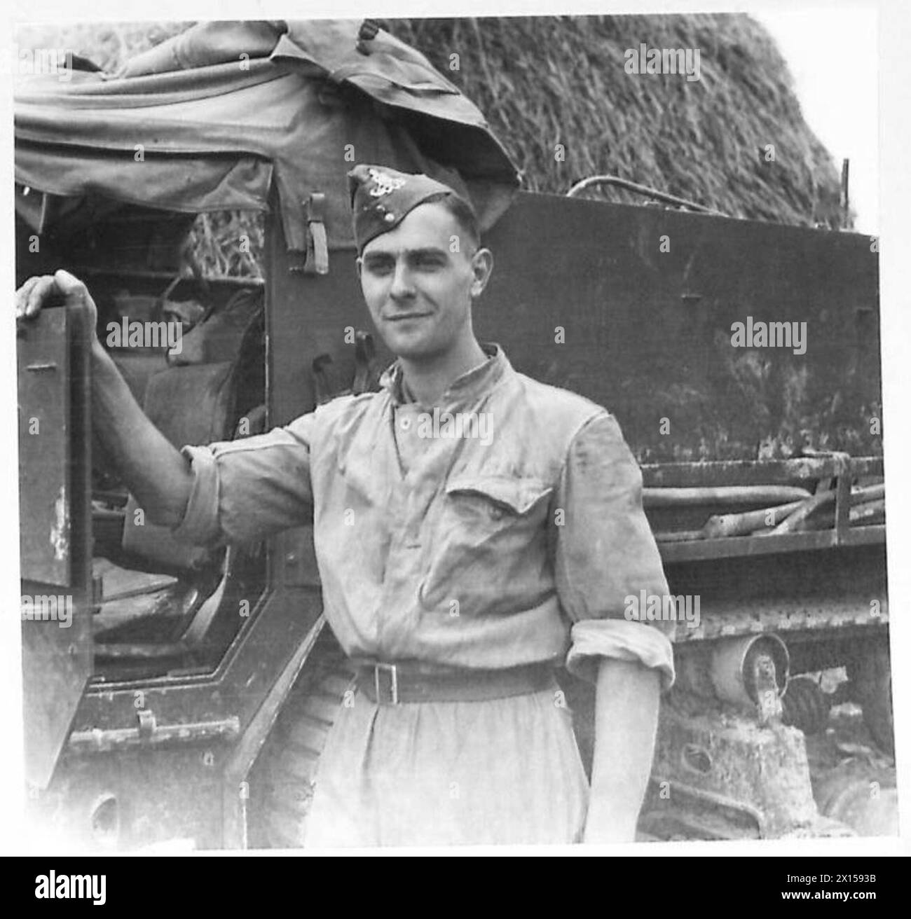 Fahrer H.C. Webber dient mit den Schützen einer indischen Division der britischen 8. Armee in Italien. Stockfoto