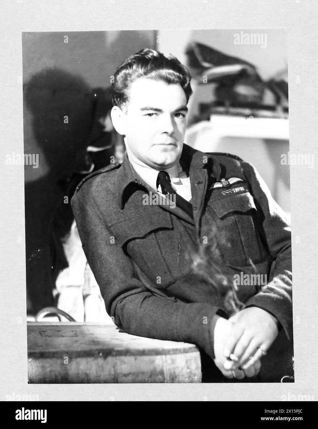 Die Royal Air Force (RAF) spielte eine entscheidende Rolle bei der Verteidigung Großbritanniens während des Zweiten Weltkriegs und nahm an wichtigen Operationen wie der Schlacht um Großbritannien, strategischen Bombenangriffen und Küstenpatrouillen teil. Die Widerstandsfähigkeit der RAF und der technologische Fortschritt waren entscheidend für die Aufrechterhaltung der Luftüberlegenheit und die Unterstützung der alliierten Streitkräfte in verschiedenen Theatern. Stockfoto