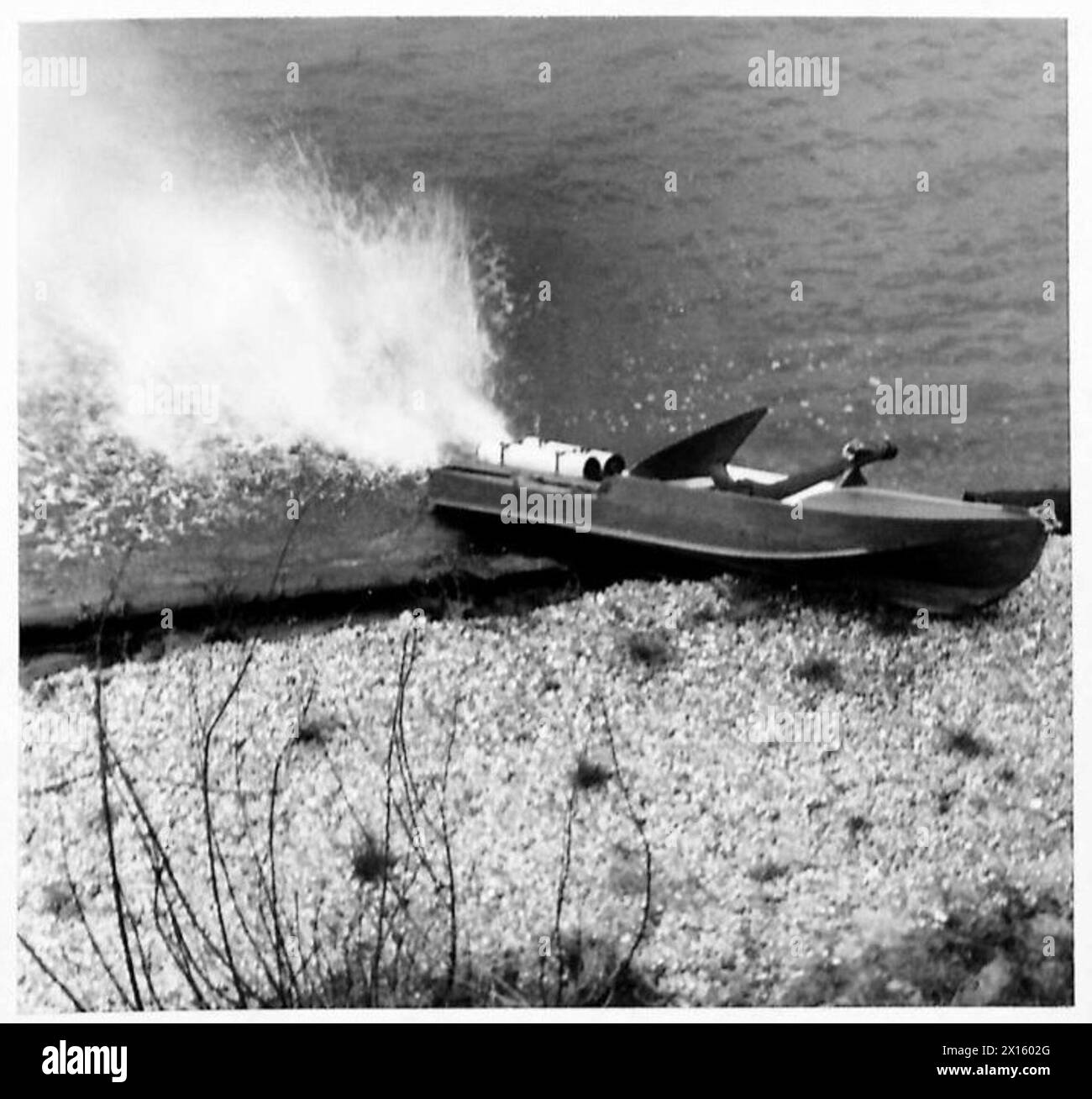 Während der TN.5-Versuche kam es unter Aufsicht der britischen Armee zu einem Missgeschick, der die Risiken im Zusammenhang mit militärischen Ausrüstungstests aufzeigte. Stockfoto