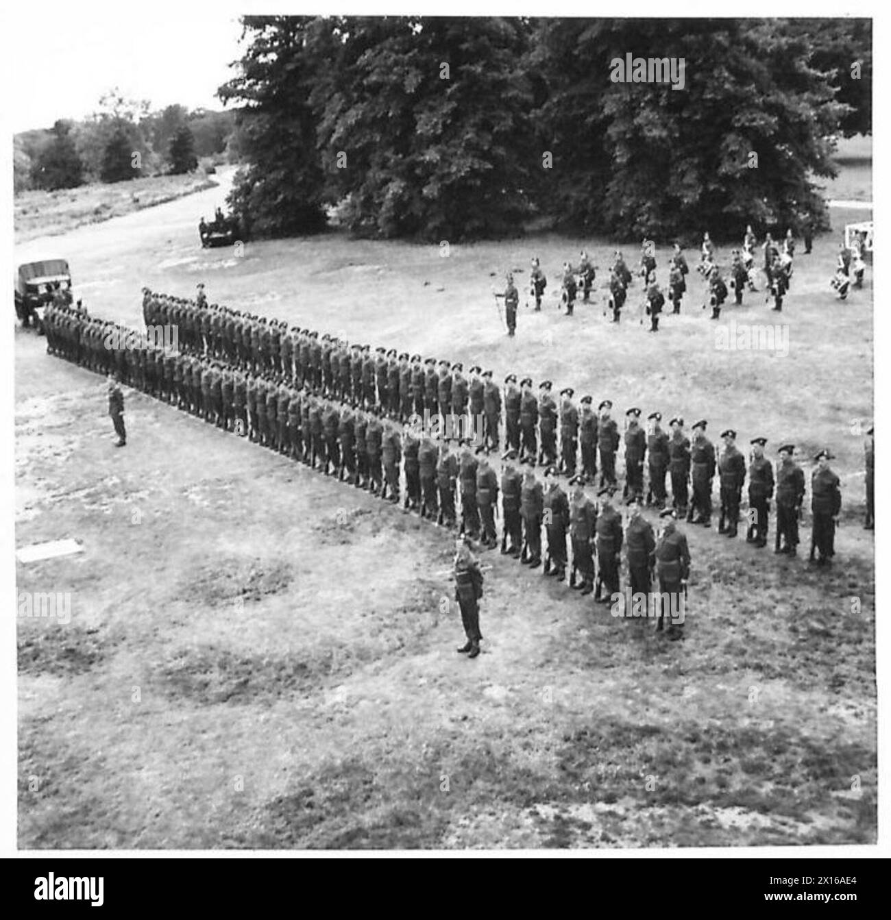 Die Herzogin von Gloucester inspiziert die schottischen Borderers des Königs, während die Ehrenwache des Bataillons zu diesem Besuch zusammengerufen wird. Stockfoto